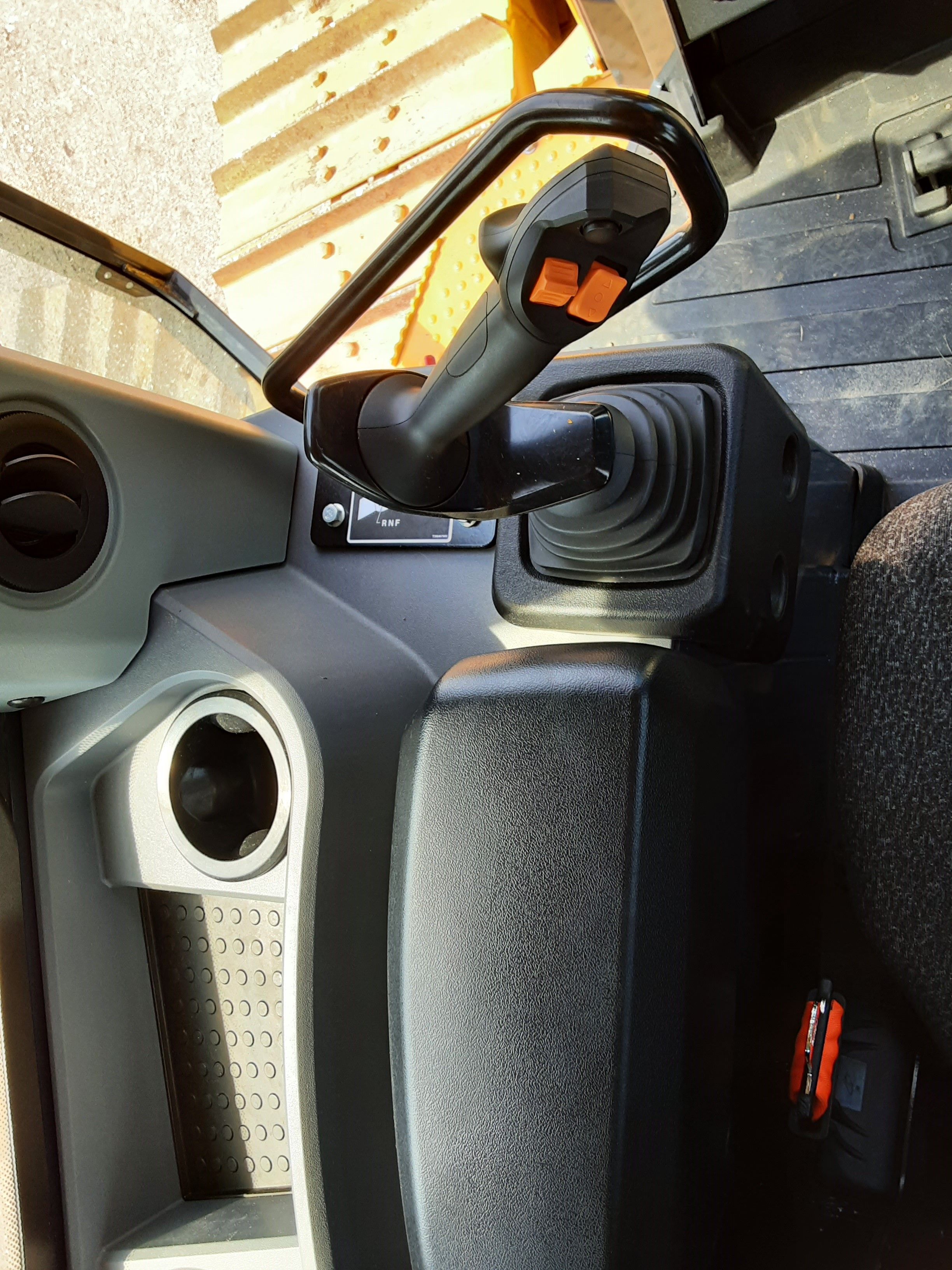 2023 JOHN DEERE 850L WLT Photo 7 Thumbnail