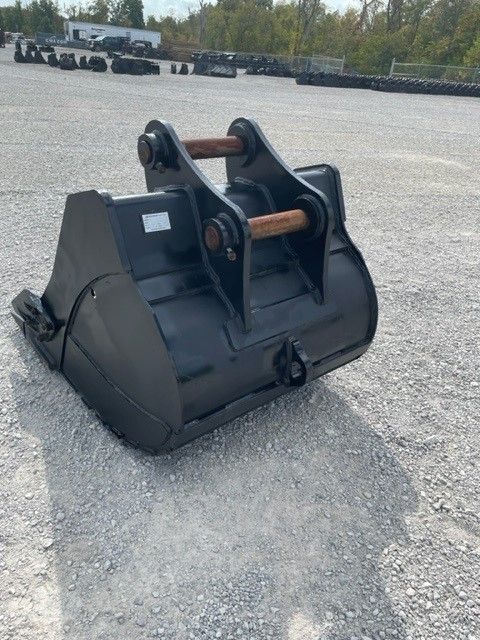 48" EXCAVATOR DIGGING BUCKET w/ Plate Photo 2 Thumbnail