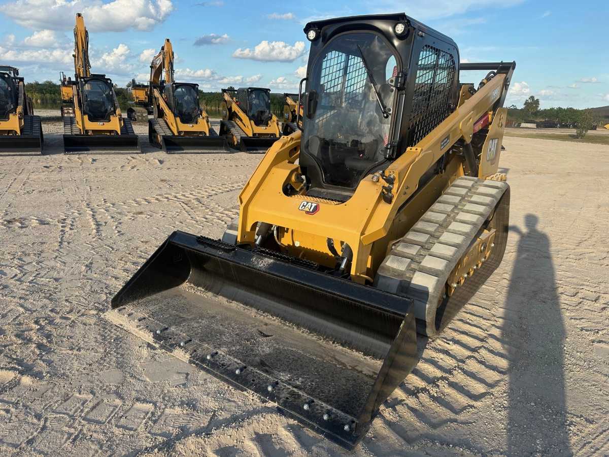 2024 CAT 299D3 Photo 1