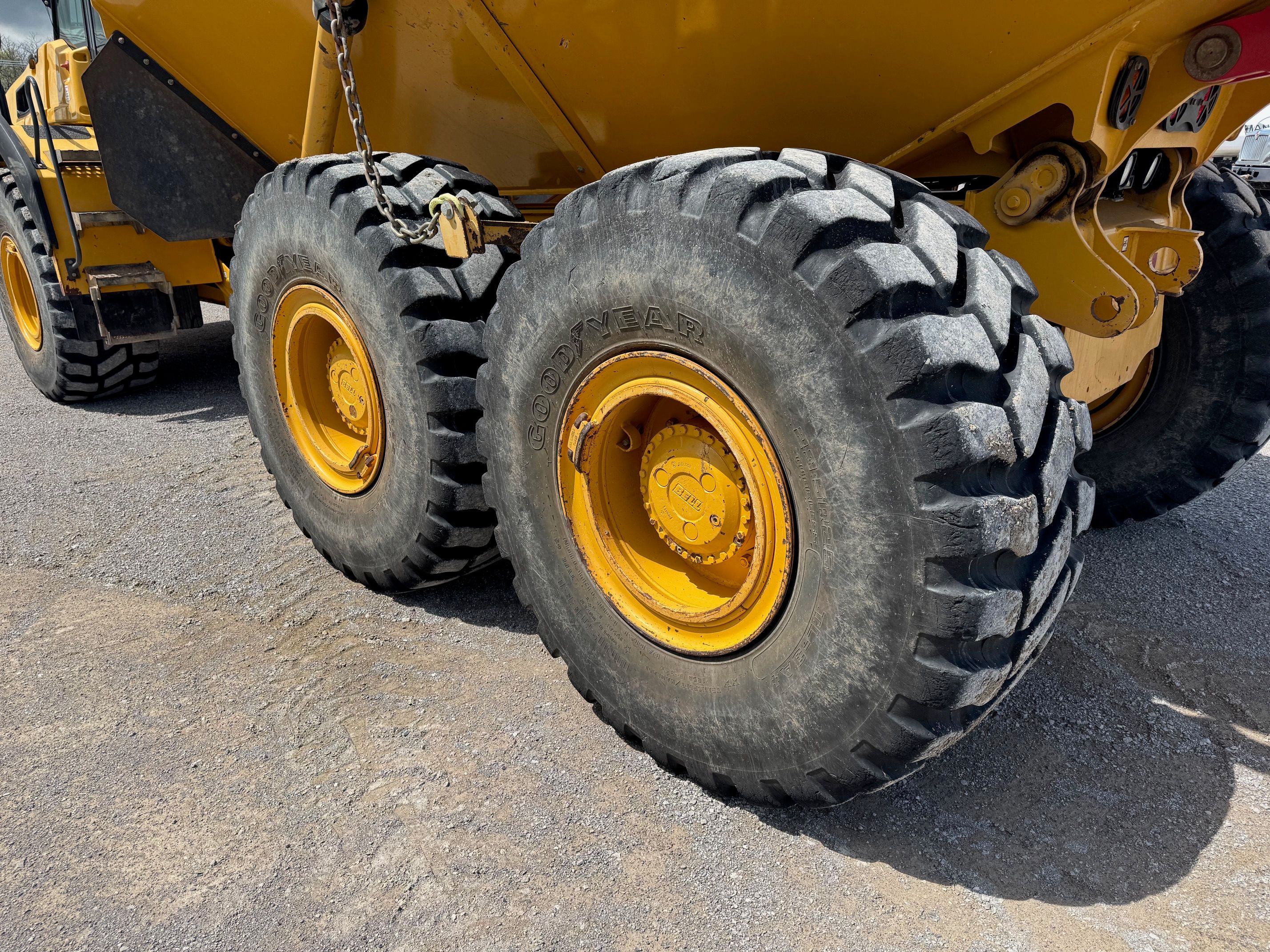 2019 BELL B25E Photo 7 Thumbnail