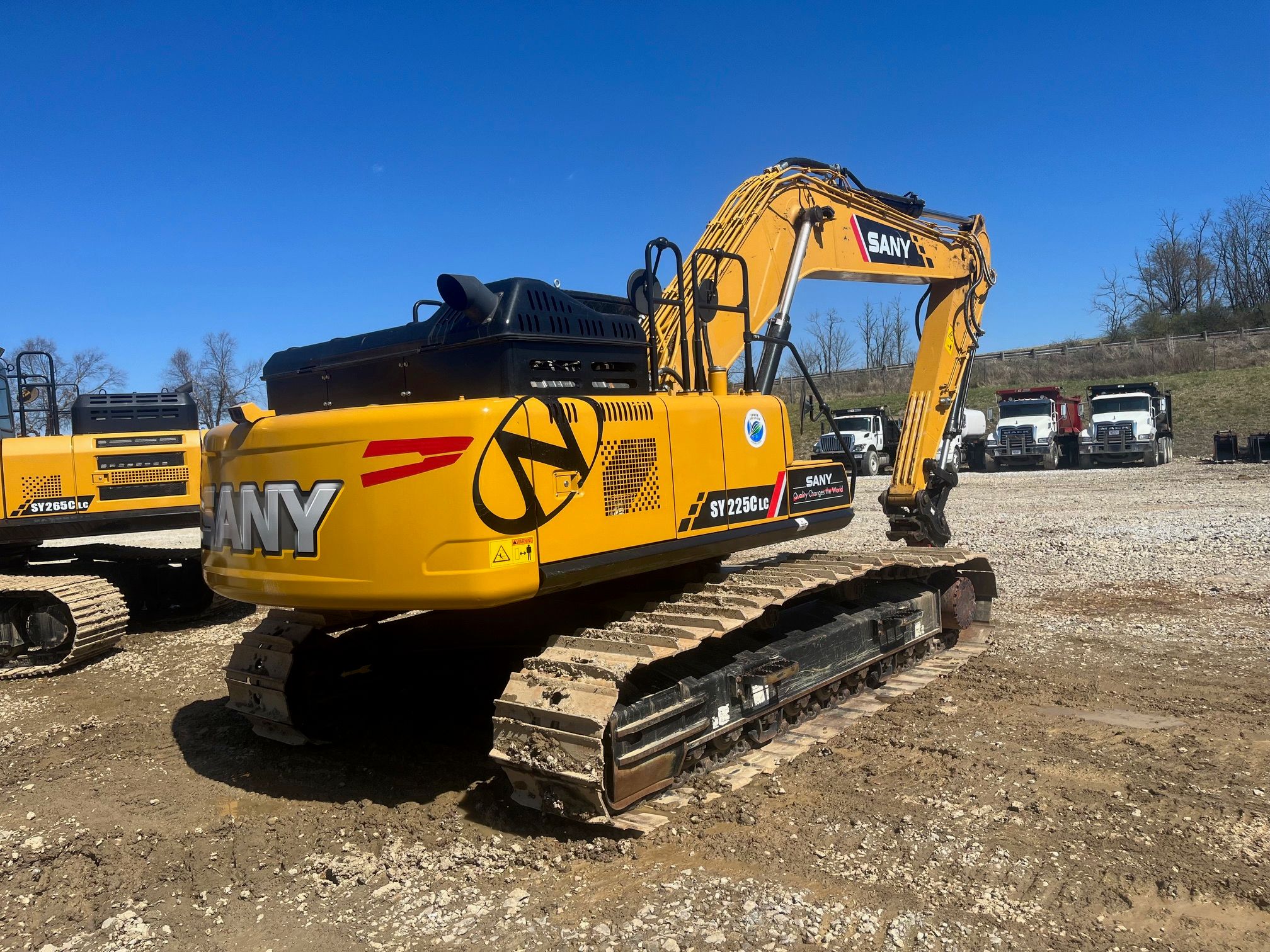 2022 SANY SY225C Photo 2 Thumbnail