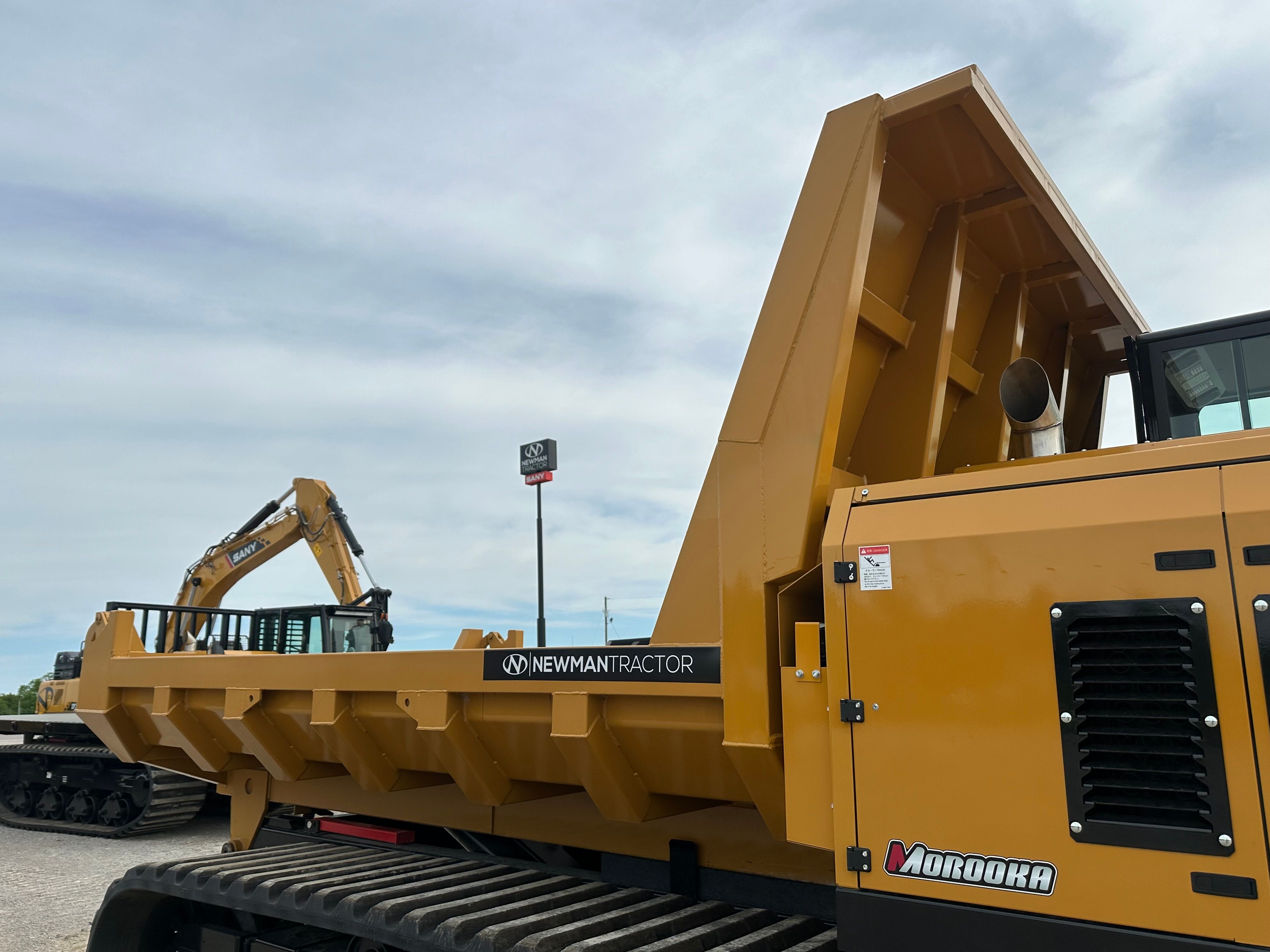 DUMP BED FOR MST 2200VD Photo 3 Thumbnail