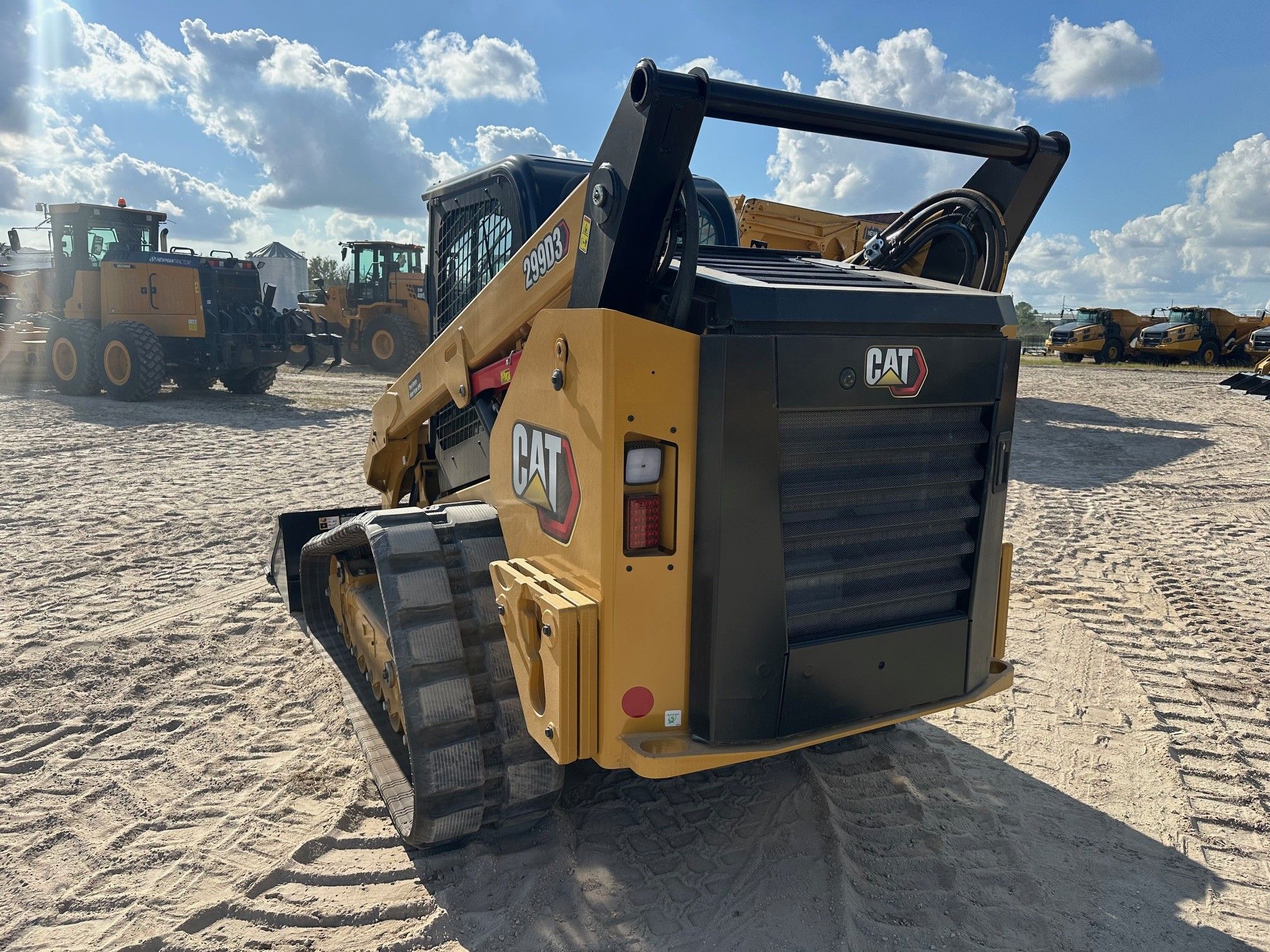 2024 CAT 299D3 Photo 3 Thumbnail