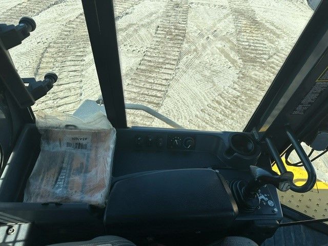 2017 JOHN DEERE 850K WLT Photo 17 Thumbnail