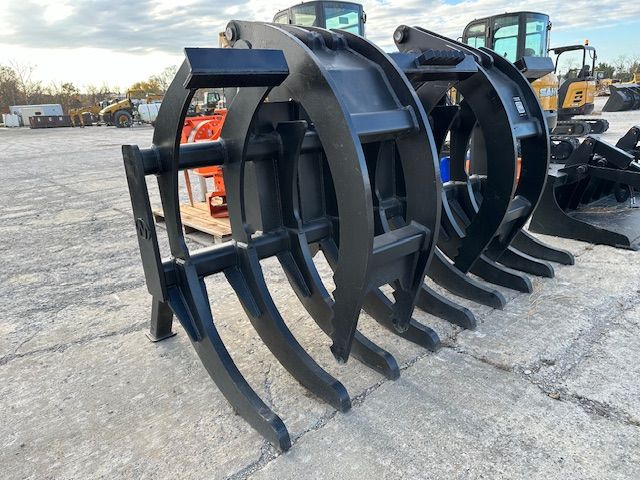 108" GRAPPLE RAKE FOR SW305K Photo 1 Thumbnail