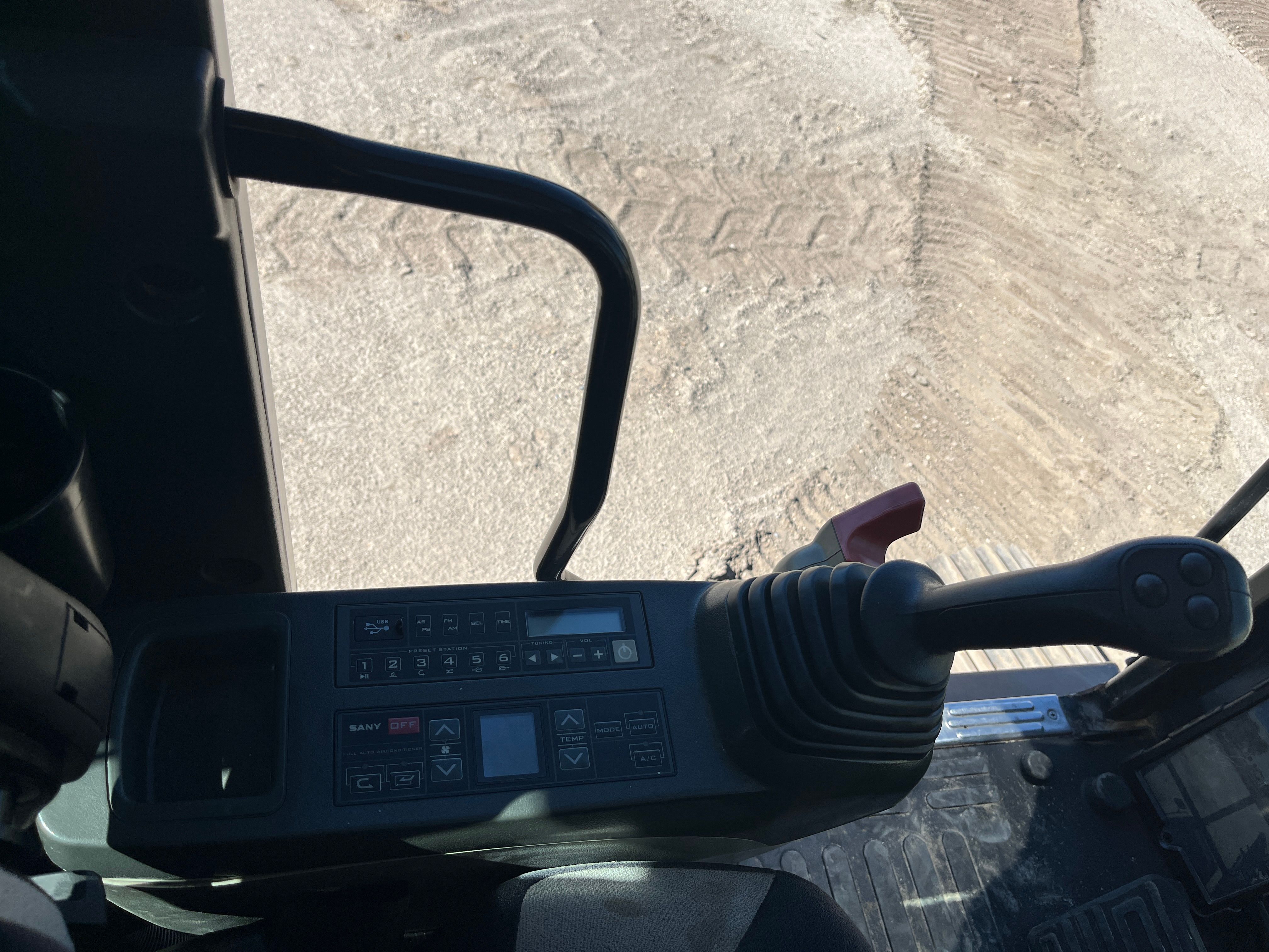 2021 SANY SY265C Photo 8 Thumbnail