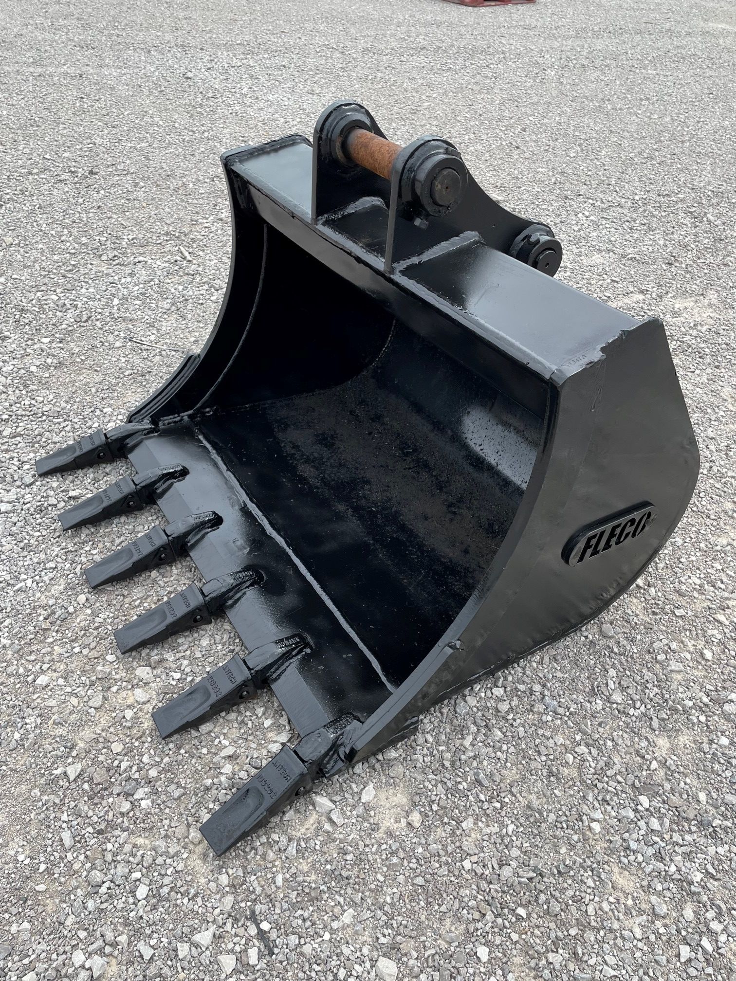 36" EXCAVATOR DIGGING BUCKET 45MM PIN Photo 1 Thumbnail