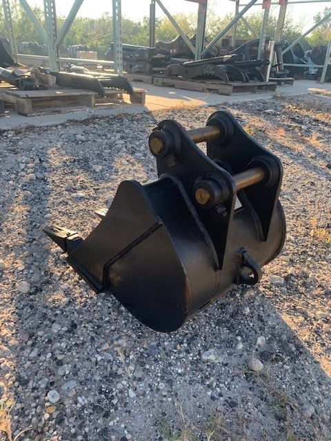 16" BUCKET FOR SY16C Photo 2 Thumbnail