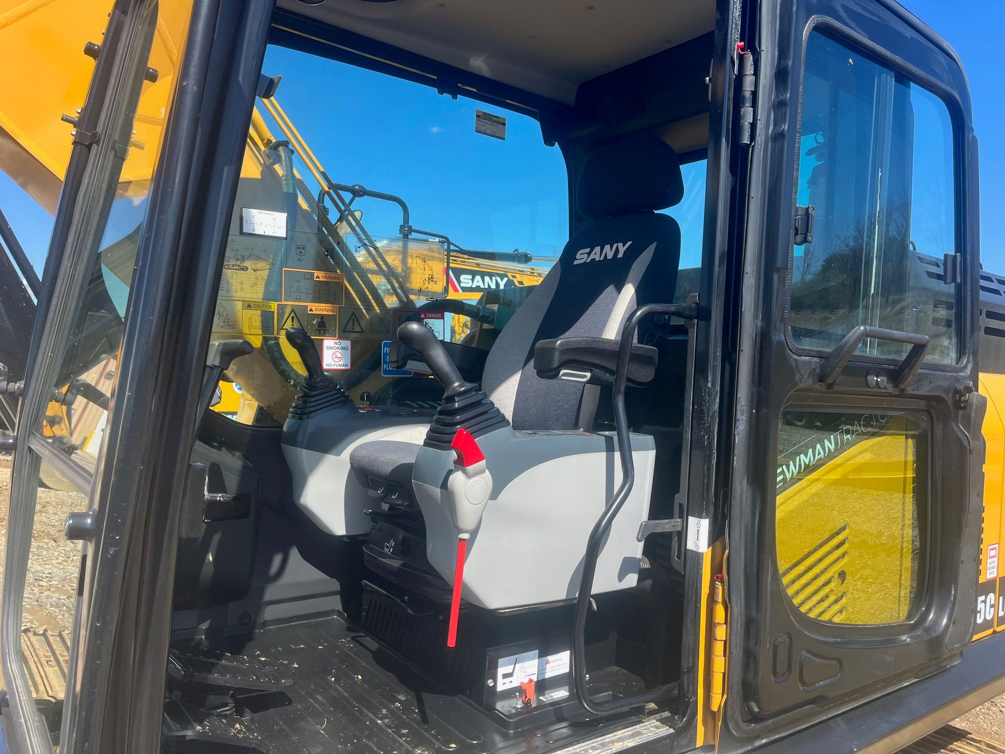 2022 SANY SY265C Photo 5 Thumbnail