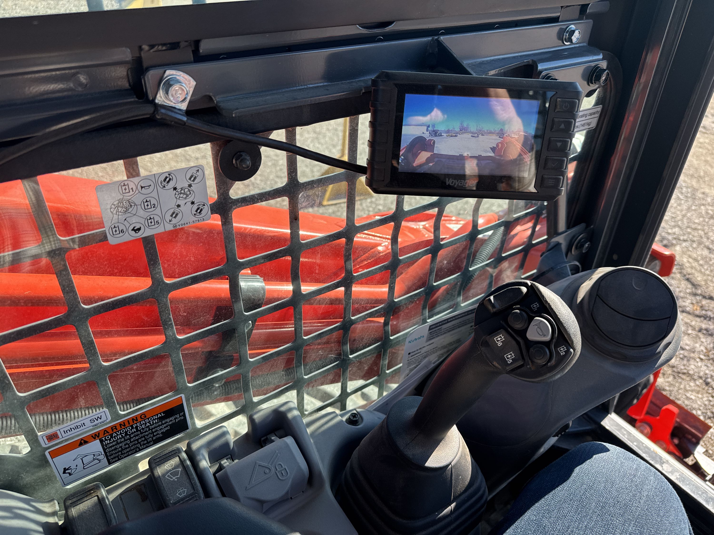 2024 KUBOTA SVL97-2HFC Photo 11 Thumbnail