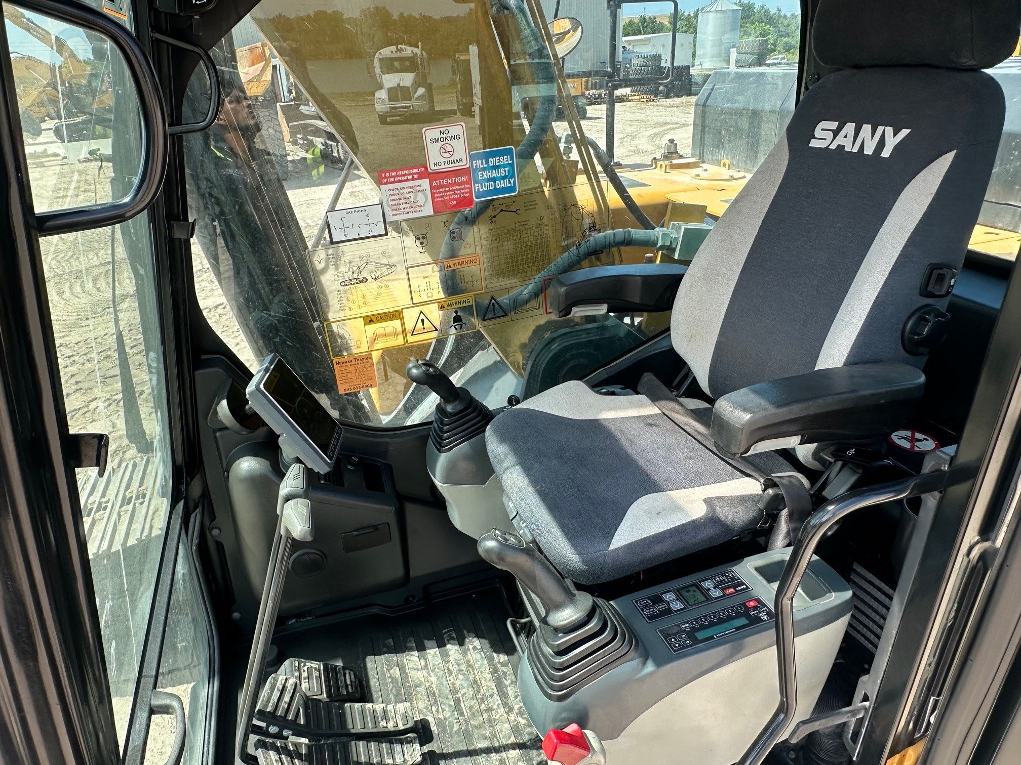 2022 SANY SY265C Photo 7 Thumbnail