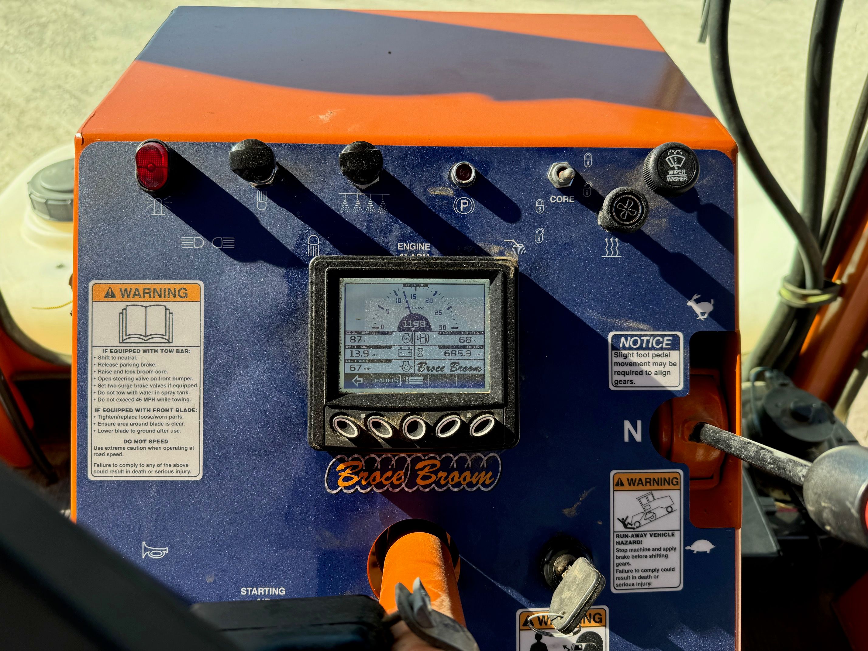 2022 BROCE RJT350 Photo 8 Thumbnail