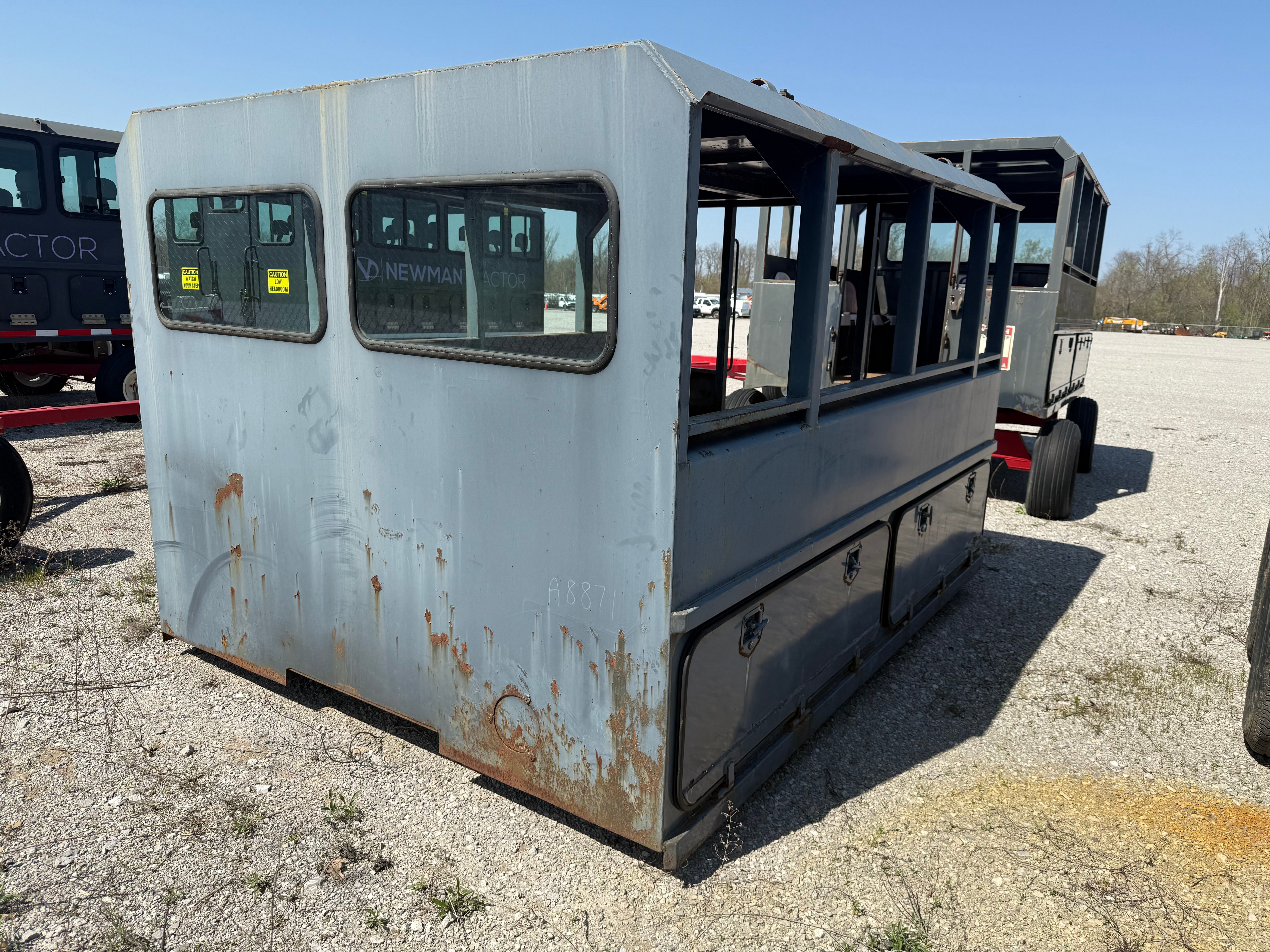 10-MAN PERSONNEL CARRIER, MST 800VD Photo 3 Thumbnail
