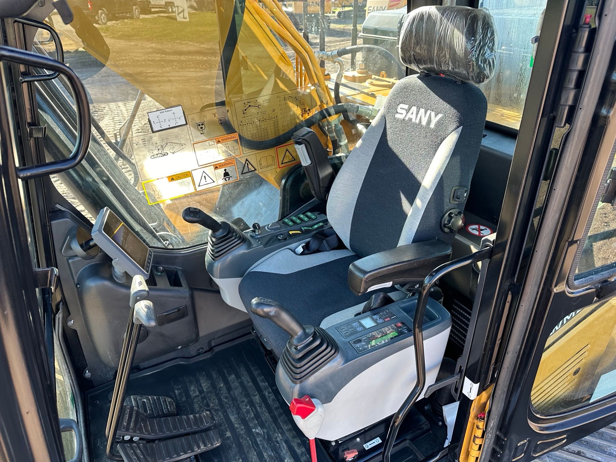 2022 SANY SY225C Photo 7 Thumbnail