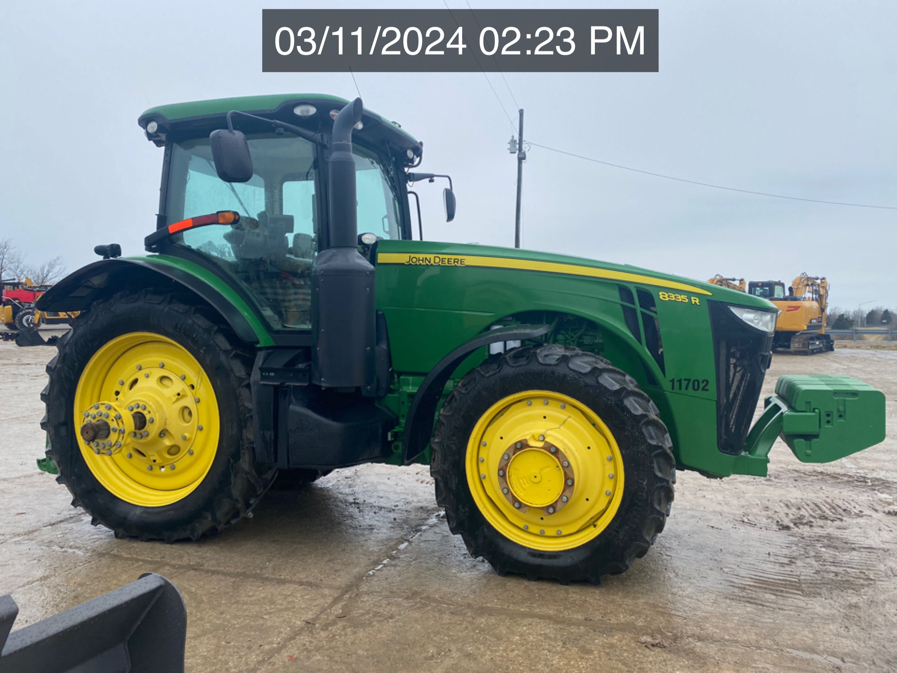 2012 JOHN DEERE 8335R Photo 6 Thumbnail