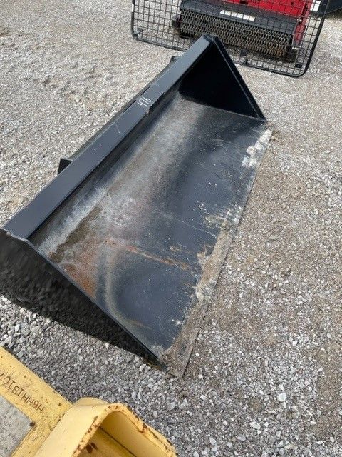 78" SKID STEER BUCKET Photo 3 Thumbnail
