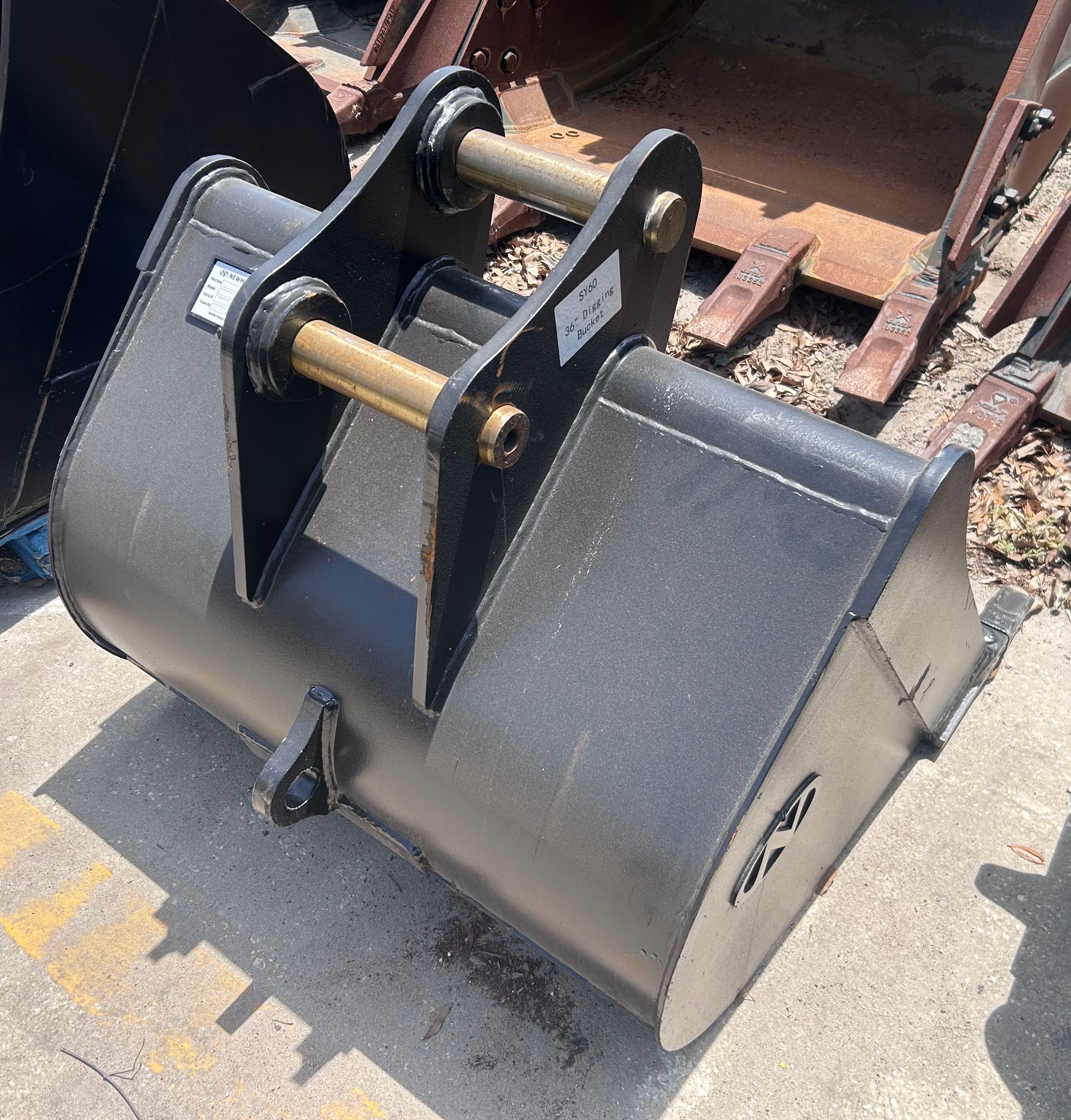 36" BUCKET FOR SY60C Photo 3 Thumbnail