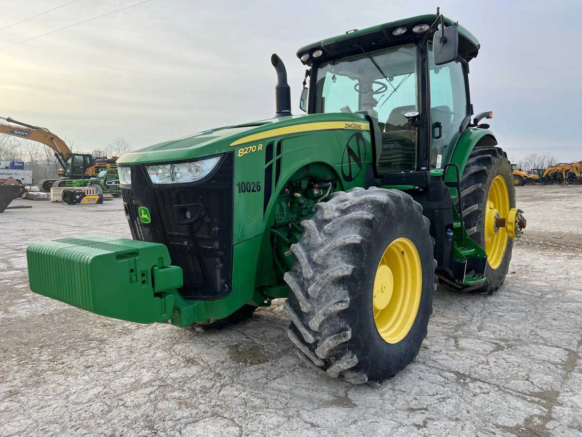 2015 JOHN DEERE JOHN DEERE 8270R ROW CROP TRACTOR Photo 1