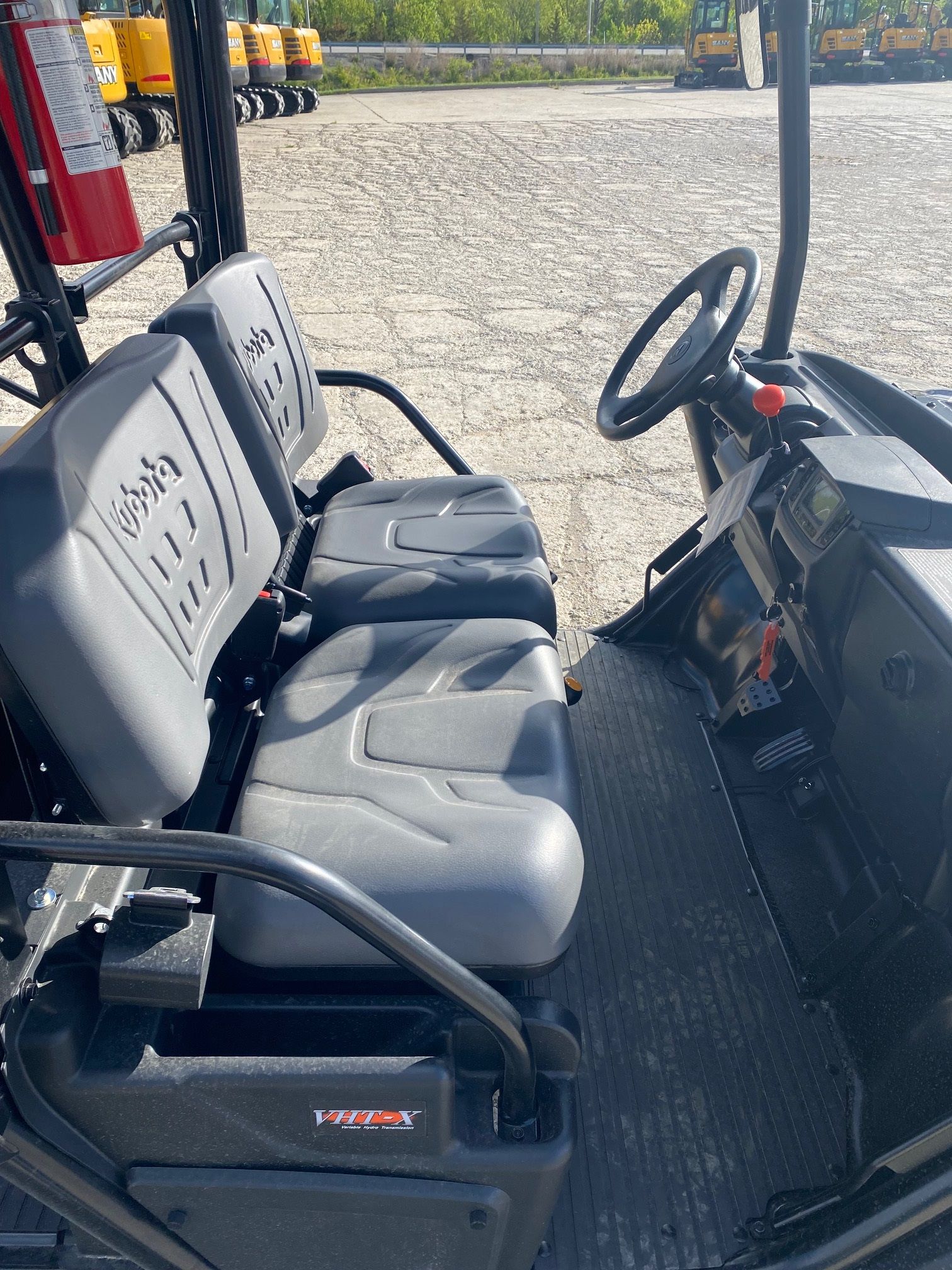 2023 KUBOTA RTV-X1140 Photo 9 Thumbnail