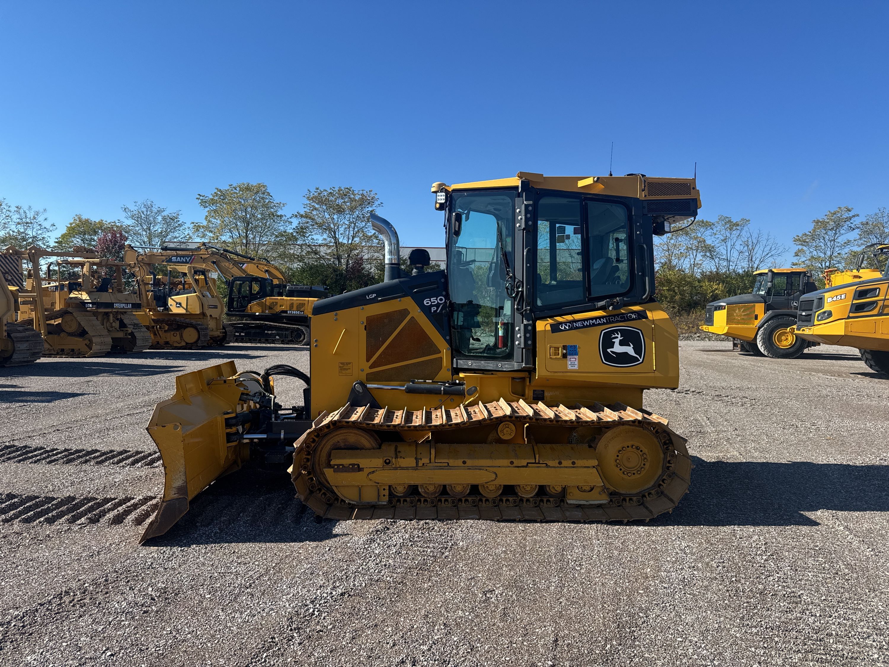 2023 JOHN DEERE 650 P-TIER Photo 2 Thumbnail