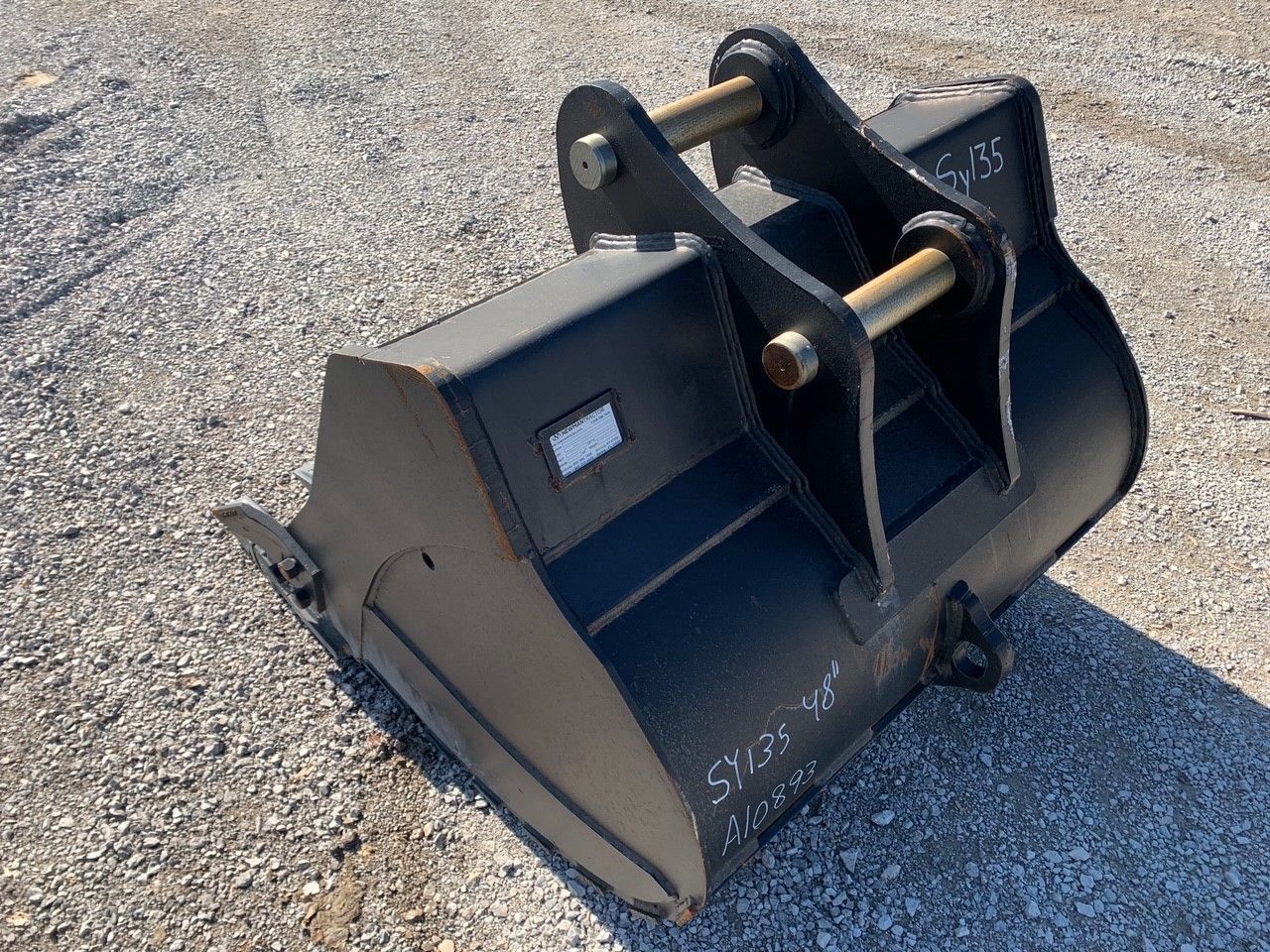 48" BUCKET FOR SY135C Photo 1 Thumbnail