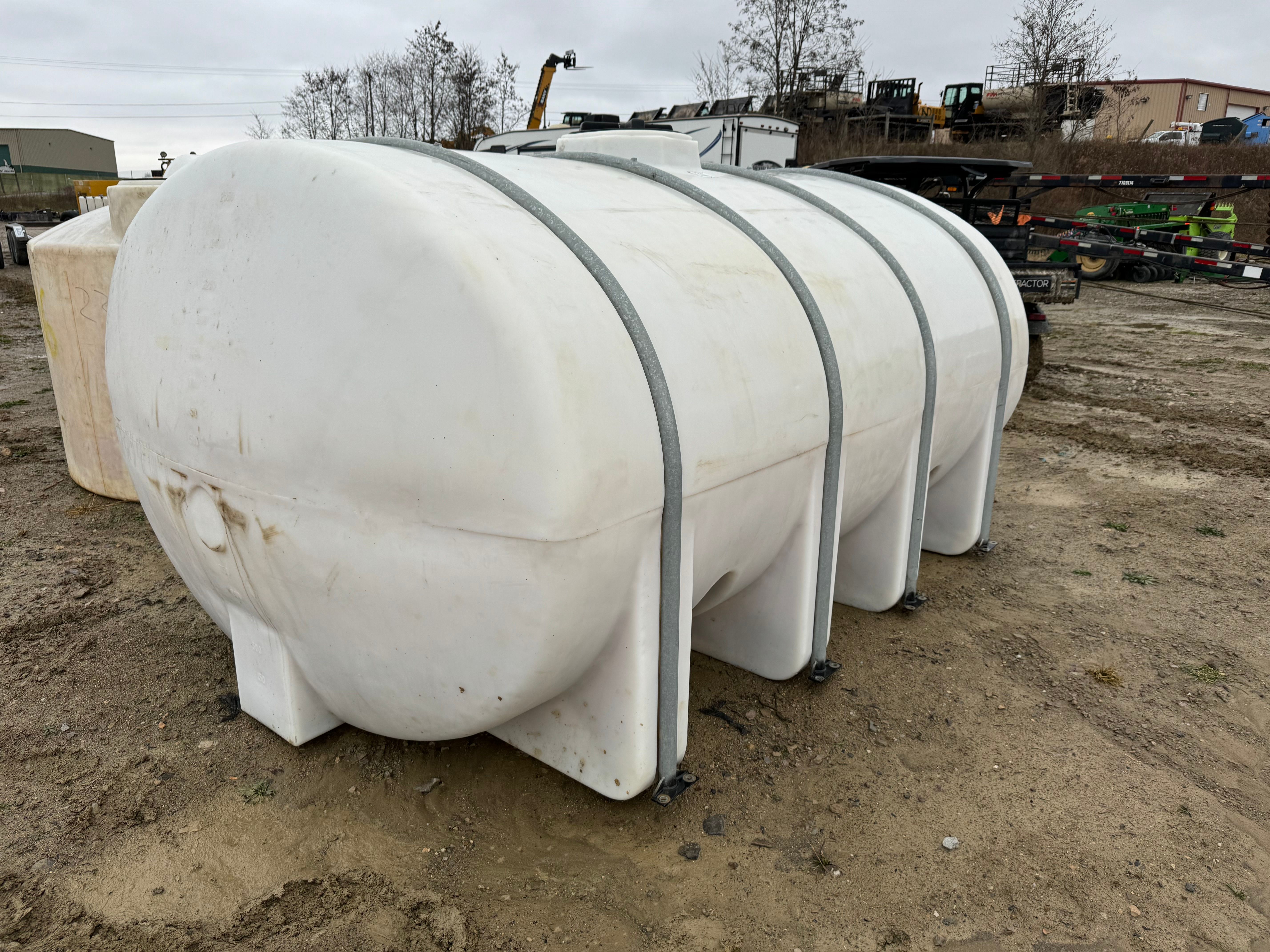 2,635 GALLON WATER TANK Photo 2 Thumbnail