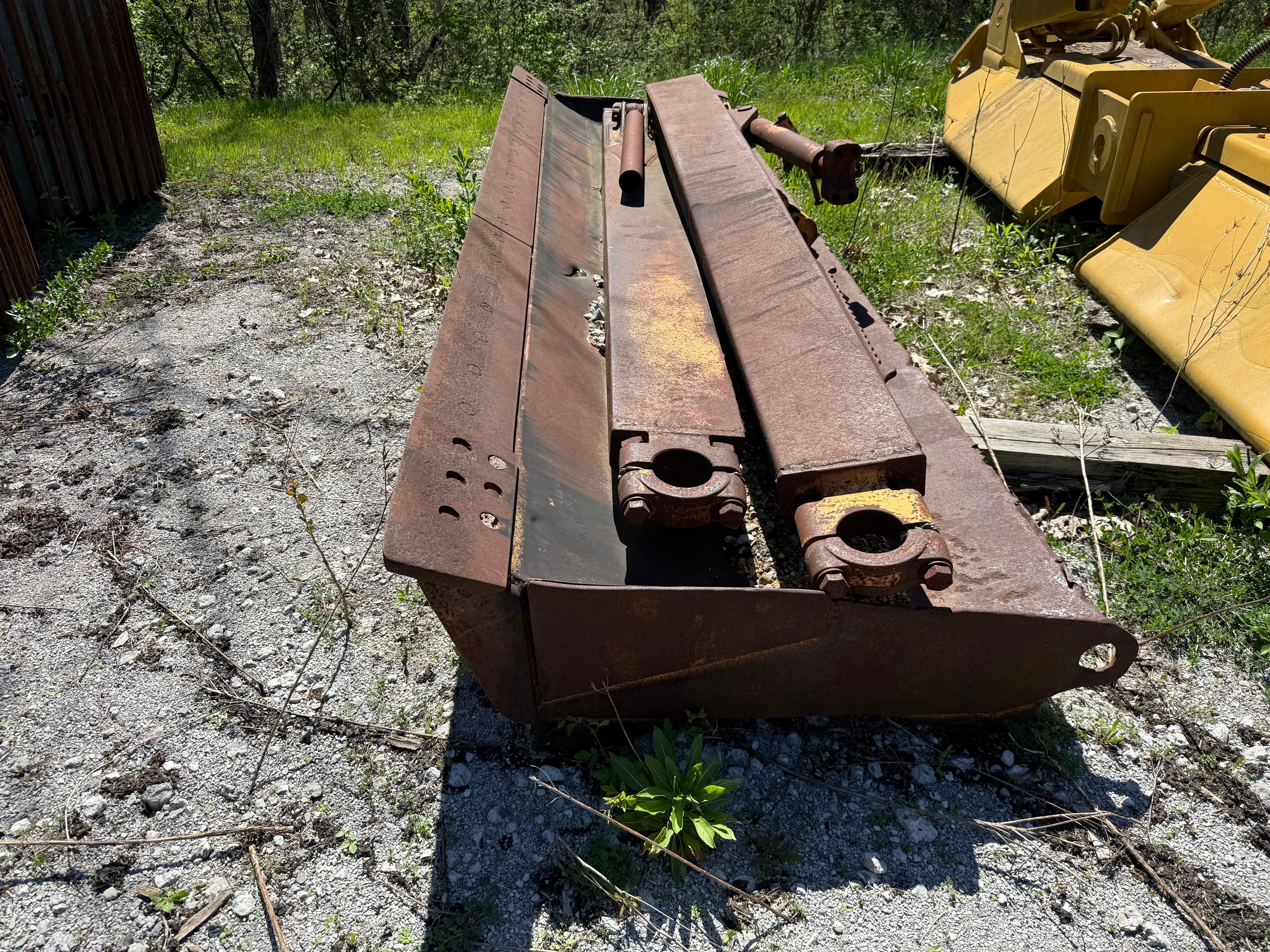 12' 11" DOZER BLADE FOR CAT D6T LGP Photo 1 Thumbnail