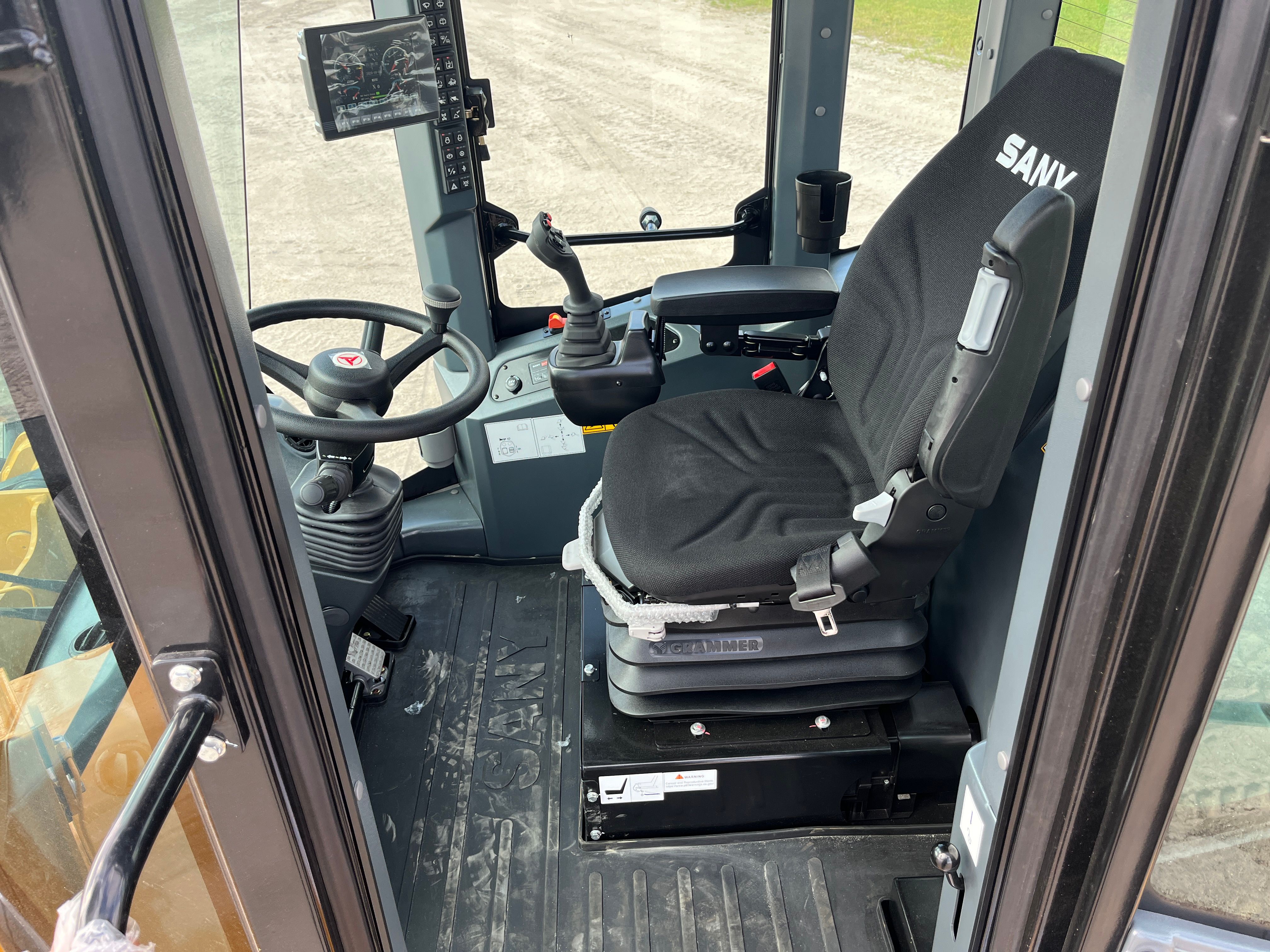 2025 SANY SW305K Photo 7 Thumbnail