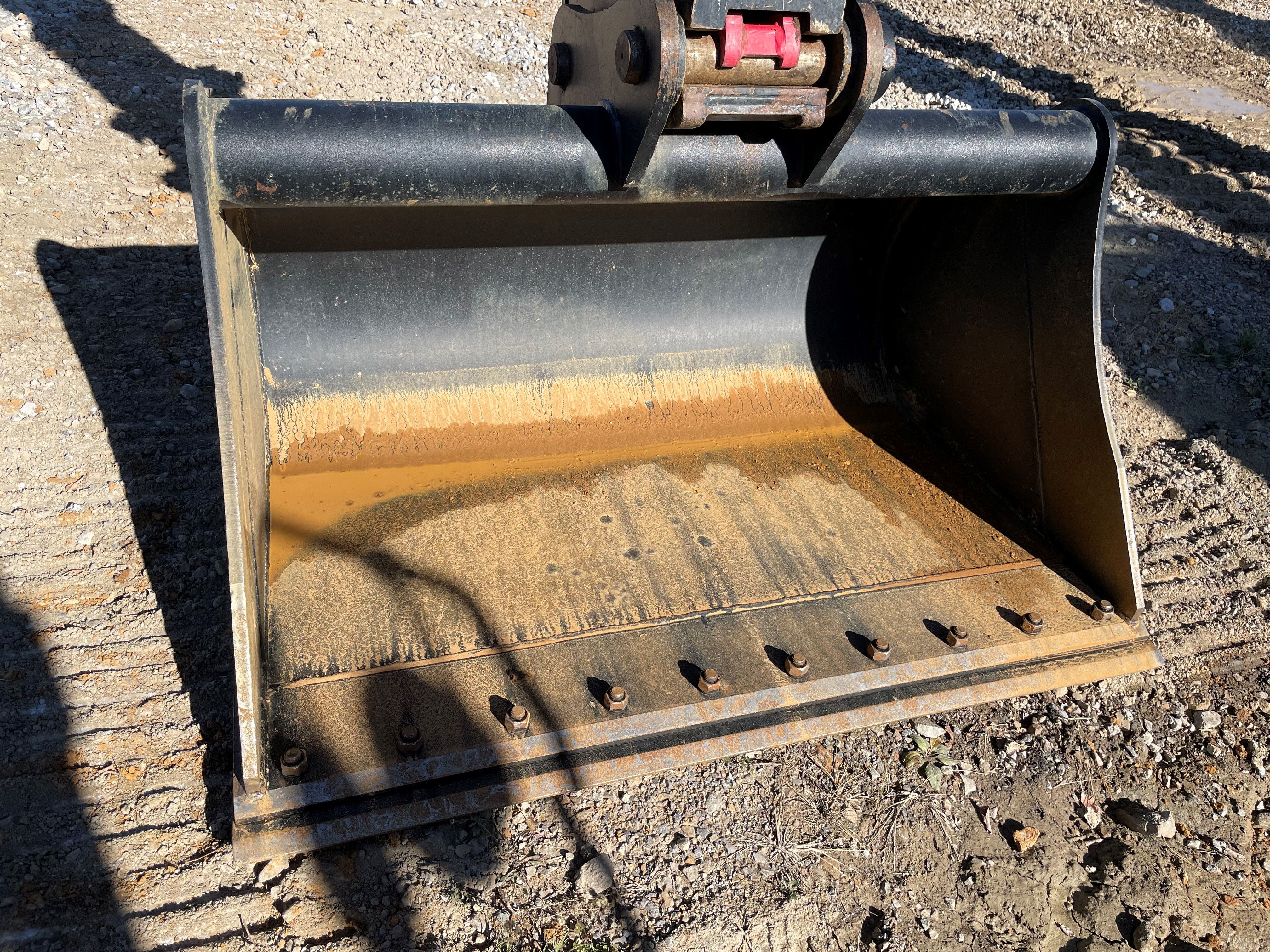 60" DITCH CLEANING BUCKET FOR SY155U Photo 2 Thumbnail