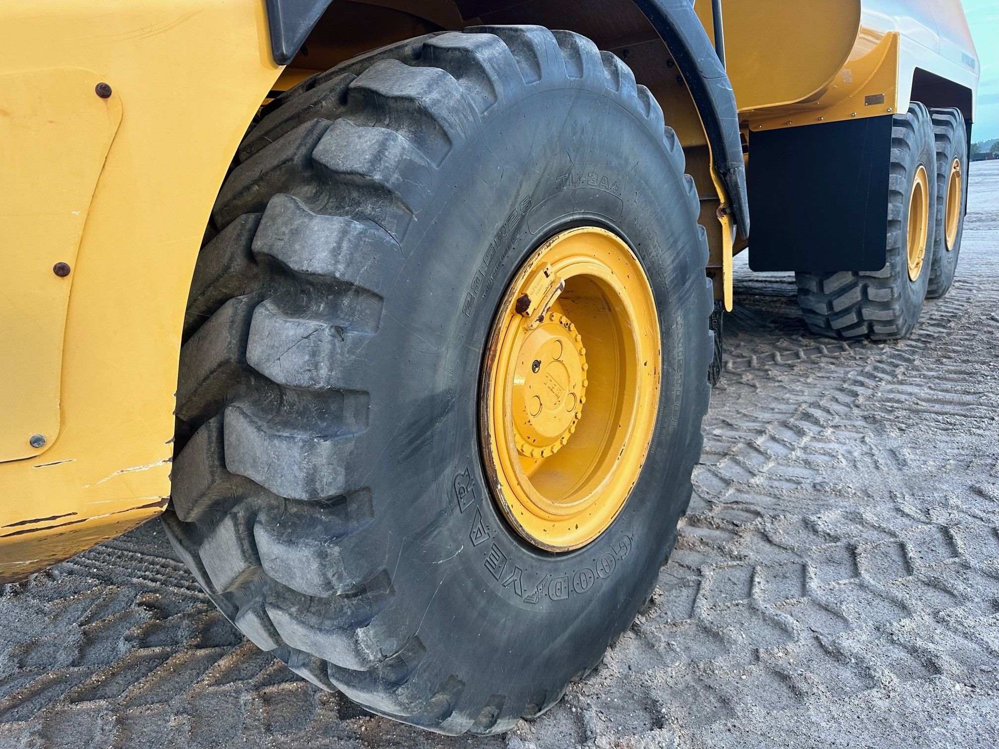 2021 BELL B25E Photo 11 Thumbnail