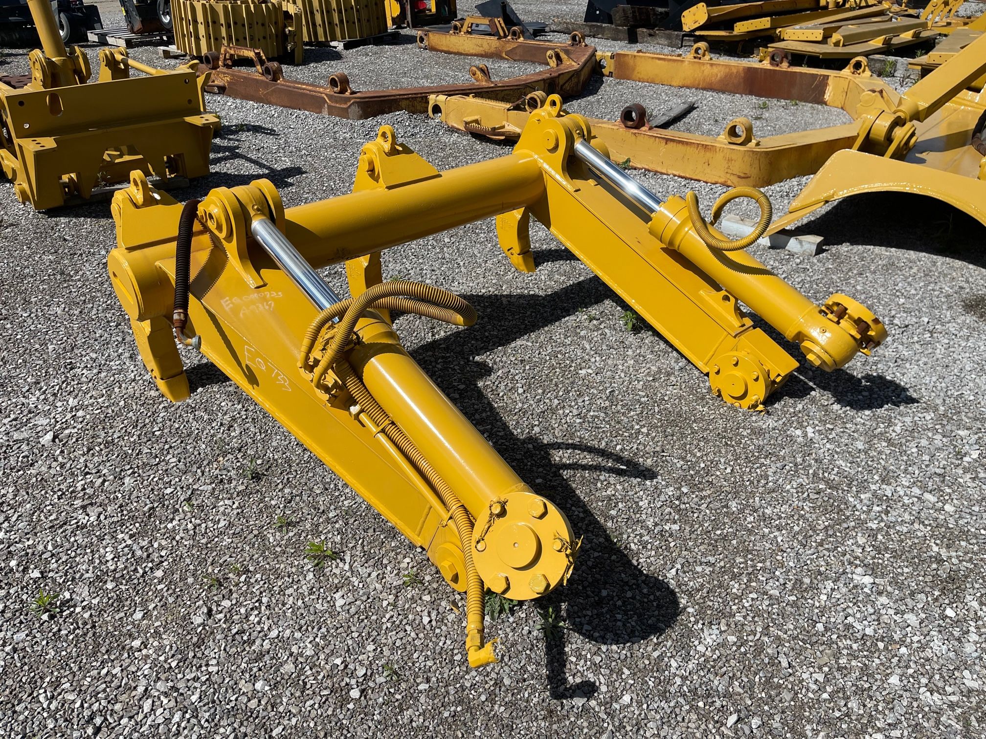 JOHN DEERE RIPPER FITS 755C Photo 1 Thumbnail