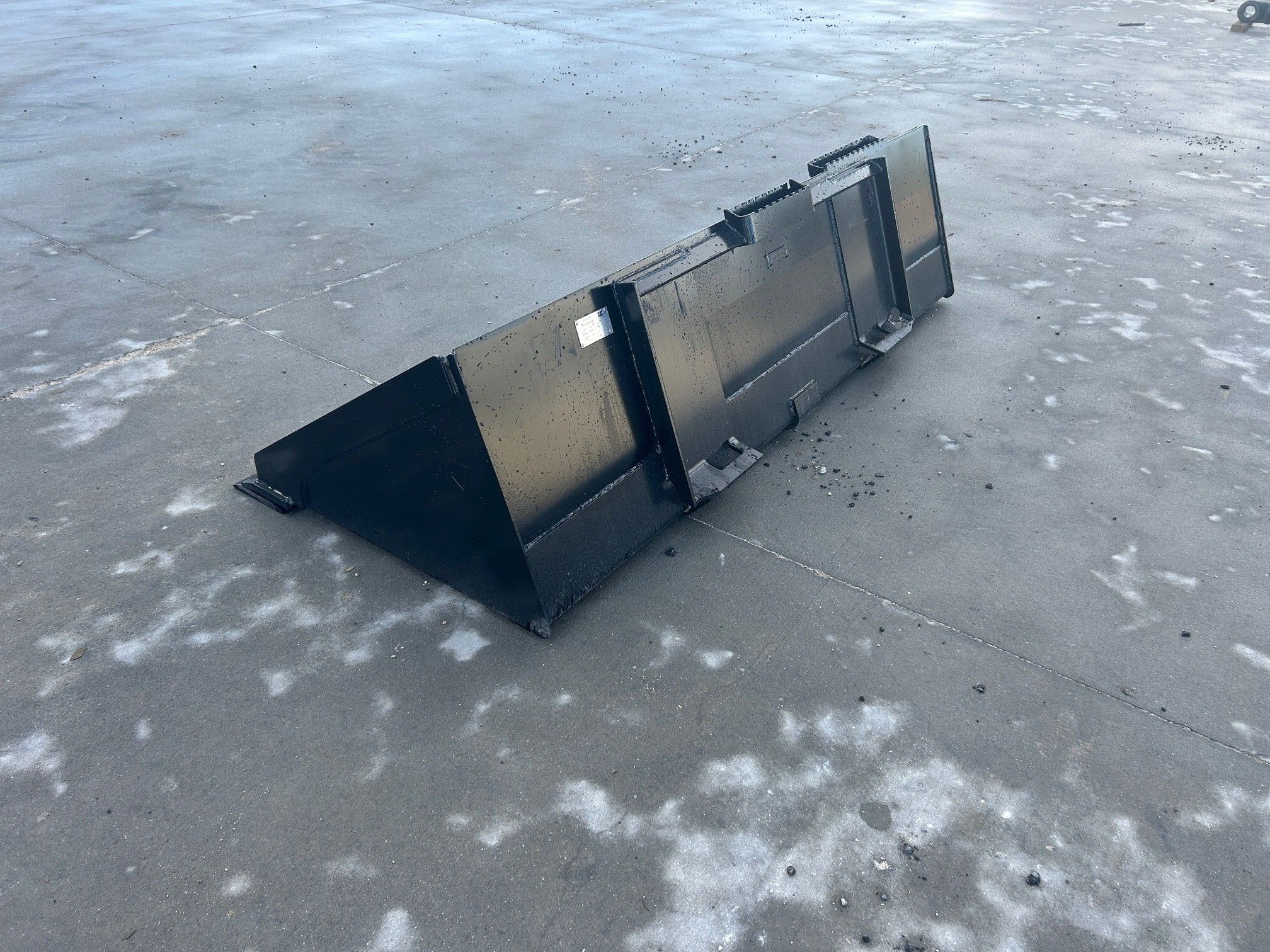 CAT 299D3 80" Skid Steer Bucket Photo 2 Thumbnail