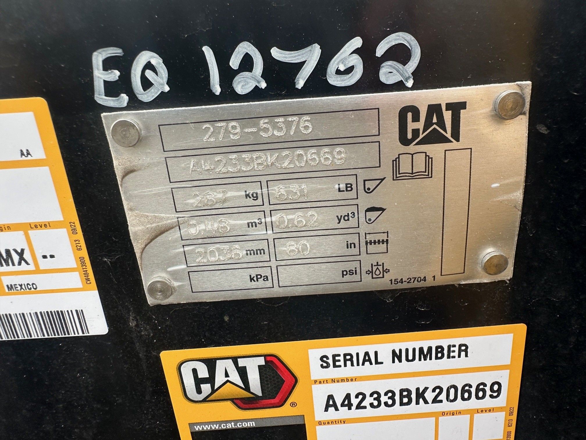 CAT 299D3 80" Skid Steer Bucket Photo 5 Thumbnail