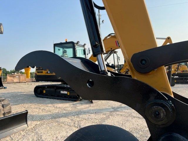 THUMB FOR SY60C (NO QUICK COUPLER) Photo 3 Thumbnail