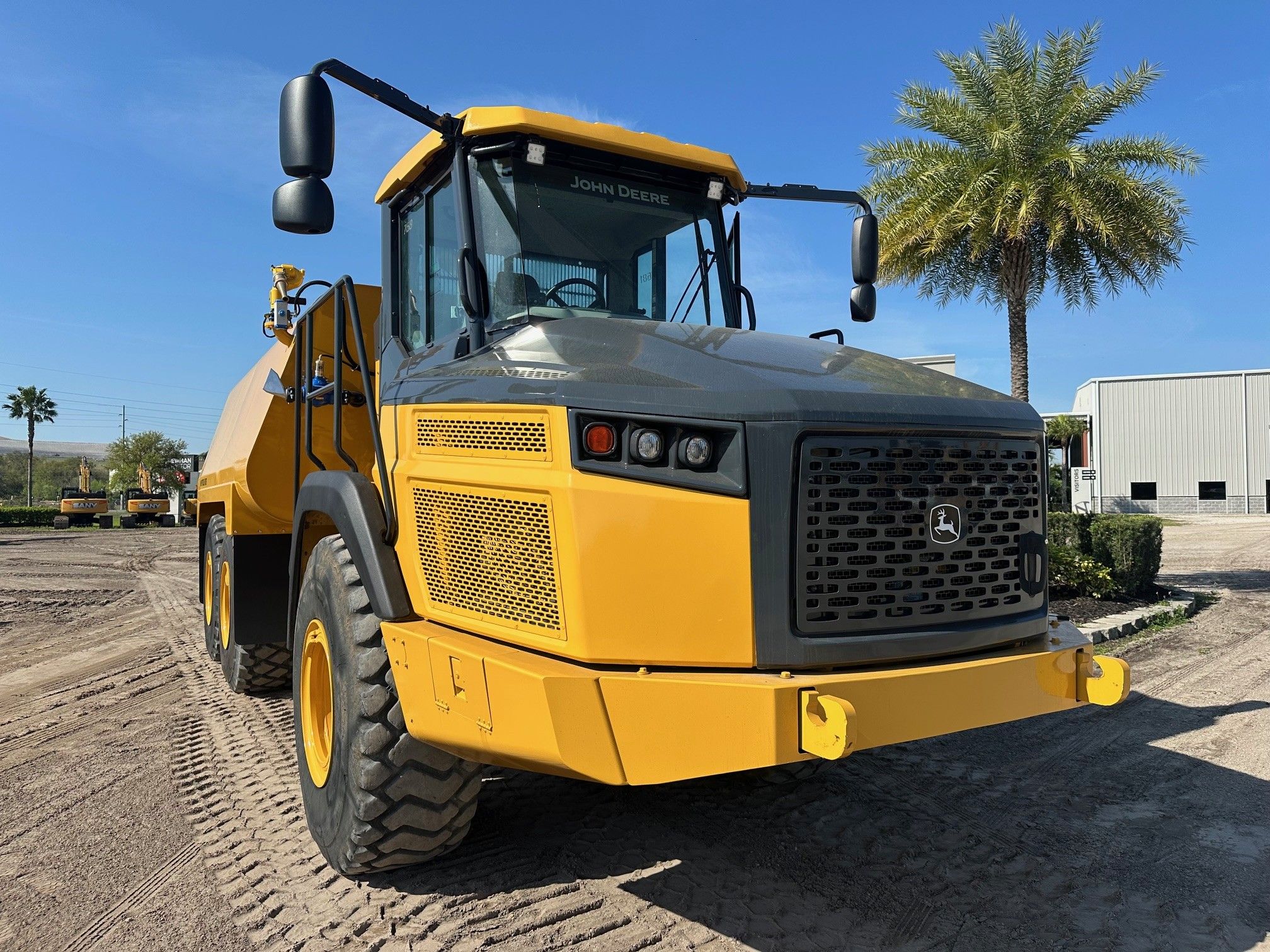 2018 JOHN DEERE 260E Photo 6 Thumbnail