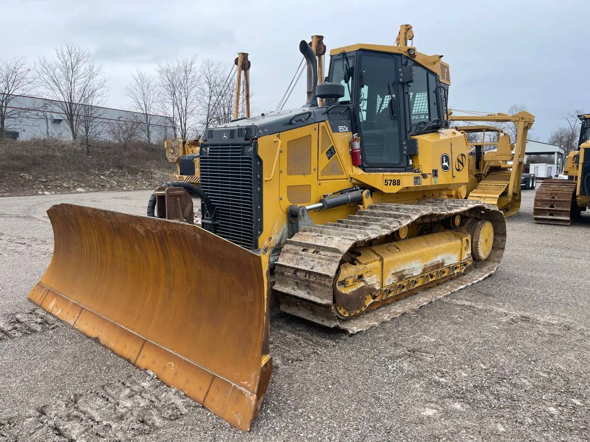 John Deere 850K Dozer