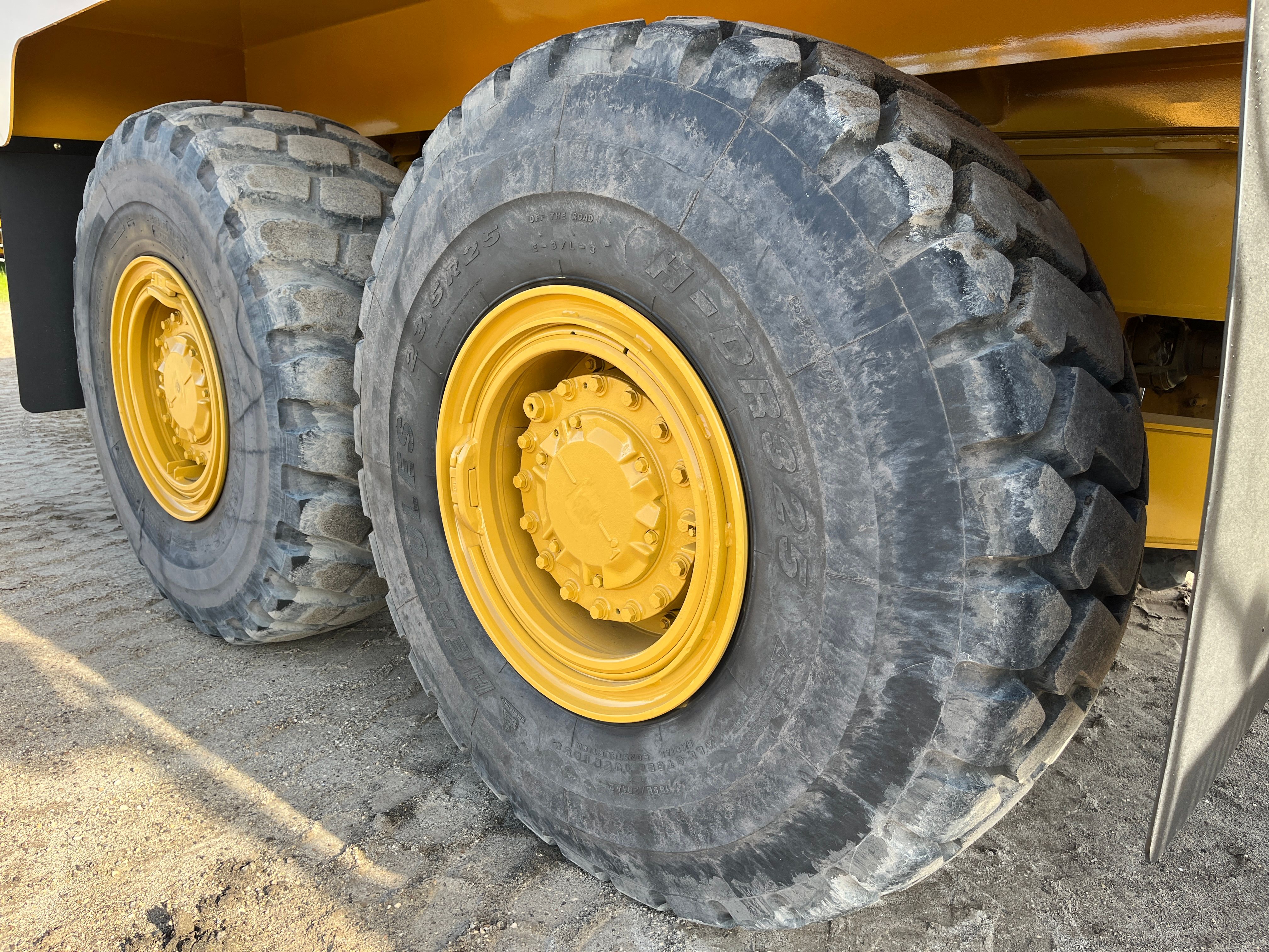 2019 CAT 730 Photo 17 Thumbnail