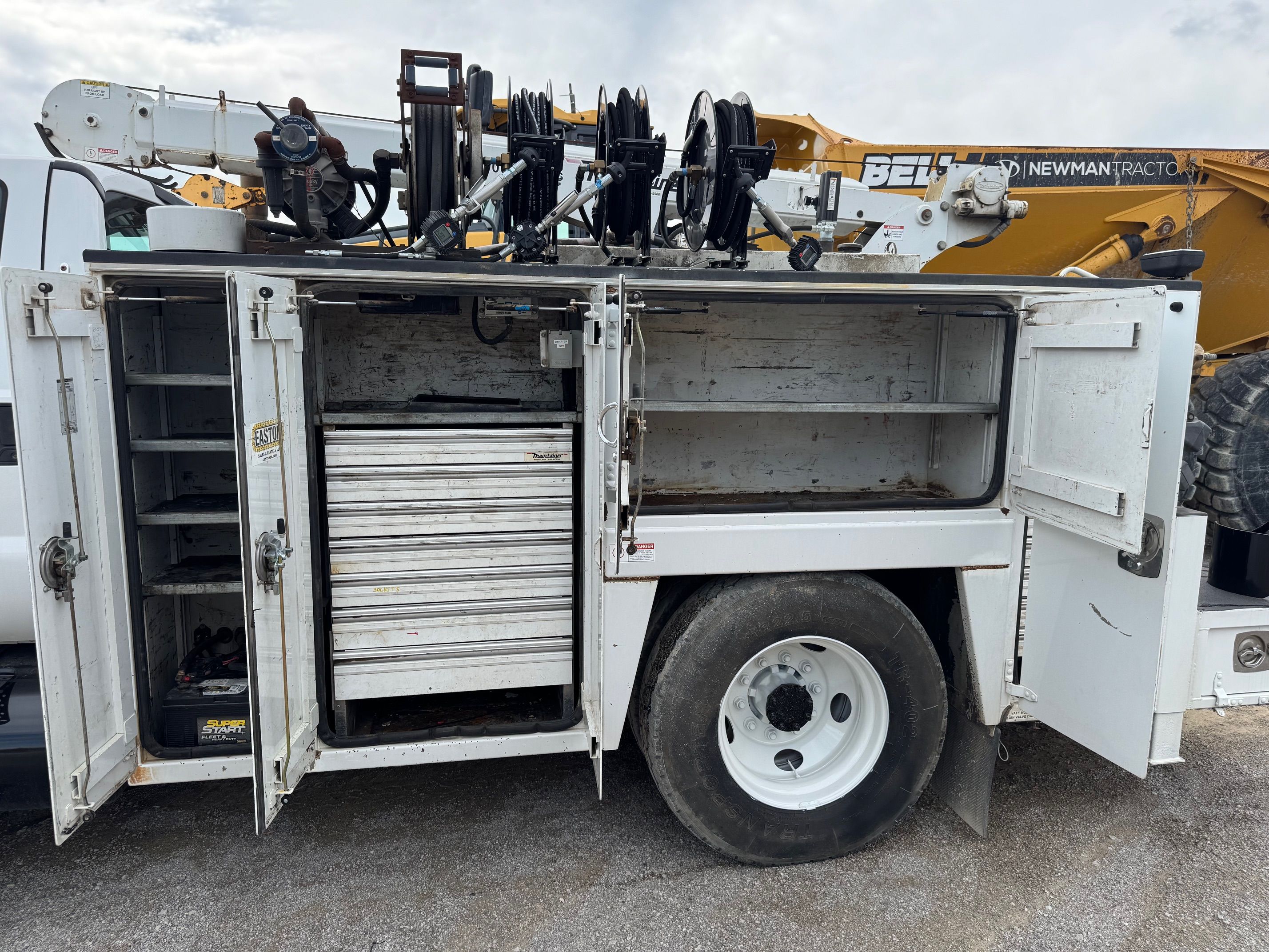 2009 FORD F750 SERVICE TRUCK Photo 13 Thumbnail