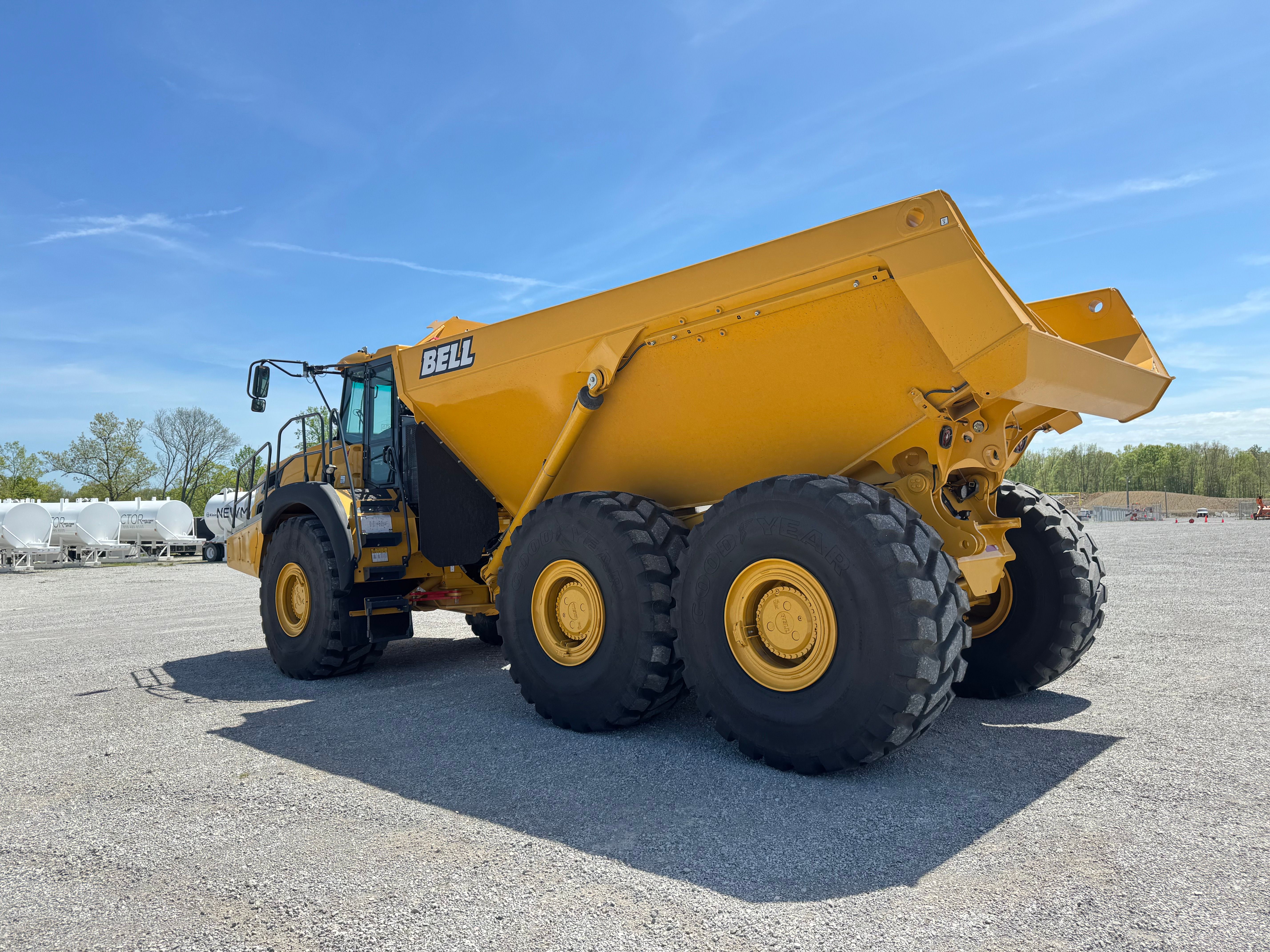 2025 BELL B45E Photo 6 Thumbnail