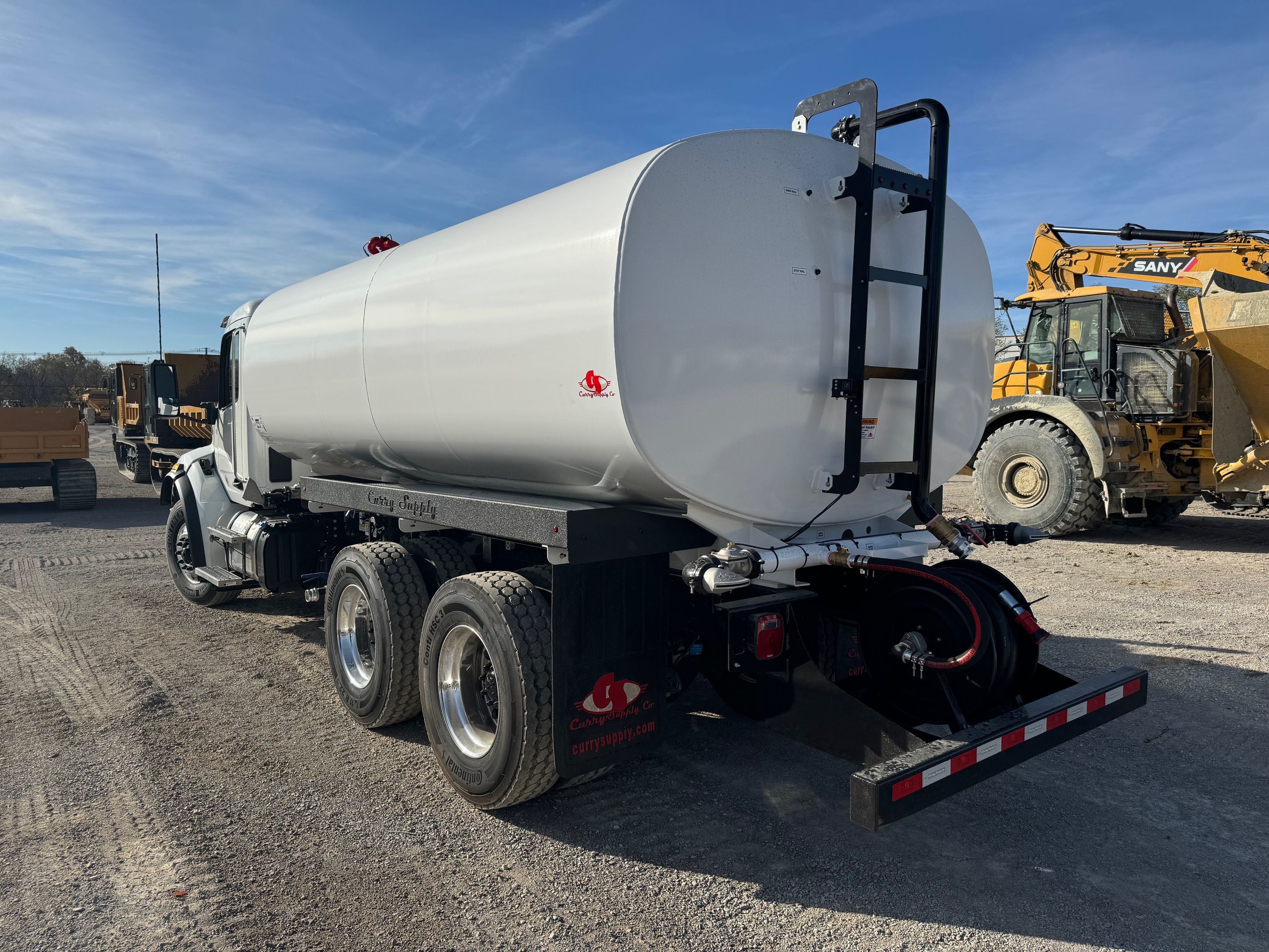 2025 PETERBILT 548 WATER Photo 2 Thumbnail