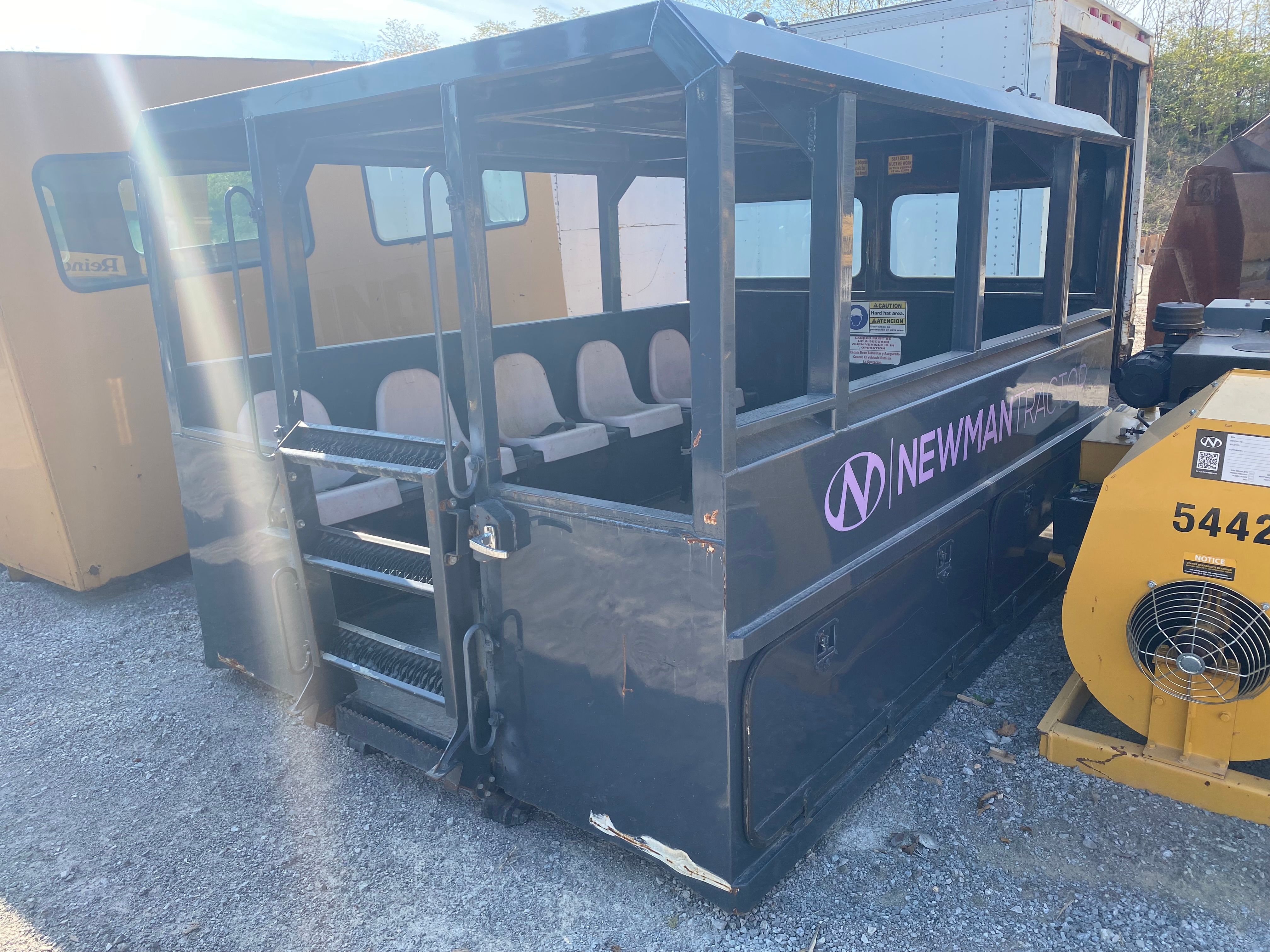 2013 10-MAN PERSONNEL CARRIER, MST 800VD Photo 3 Thumbnail