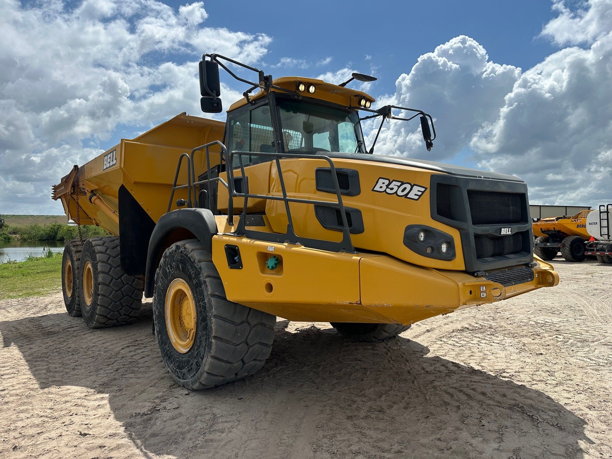 2022 BELL B50E Photo 6 Thumbnail