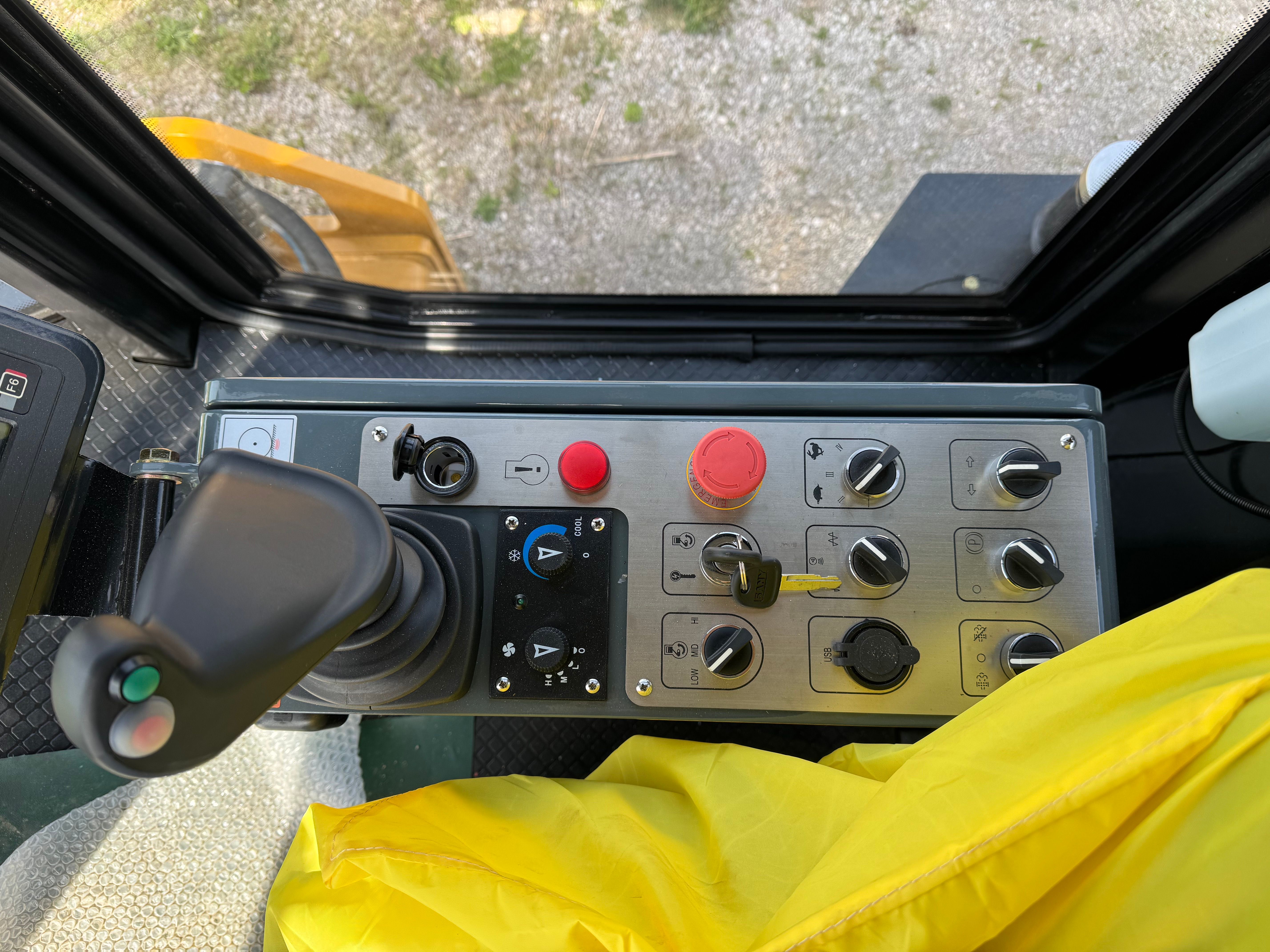 2025 SANY SSR120HT-CAB Photo 3 Thumbnail