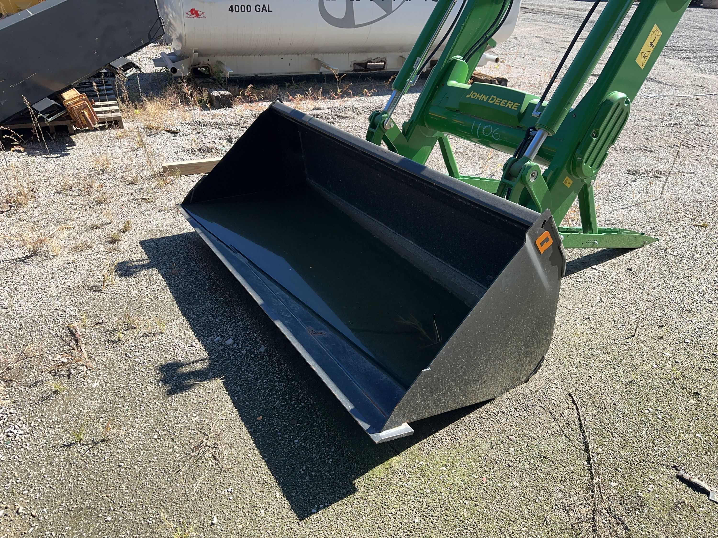 LOADER BUCKET FOR 6195M Photo 1 Thumbnail
