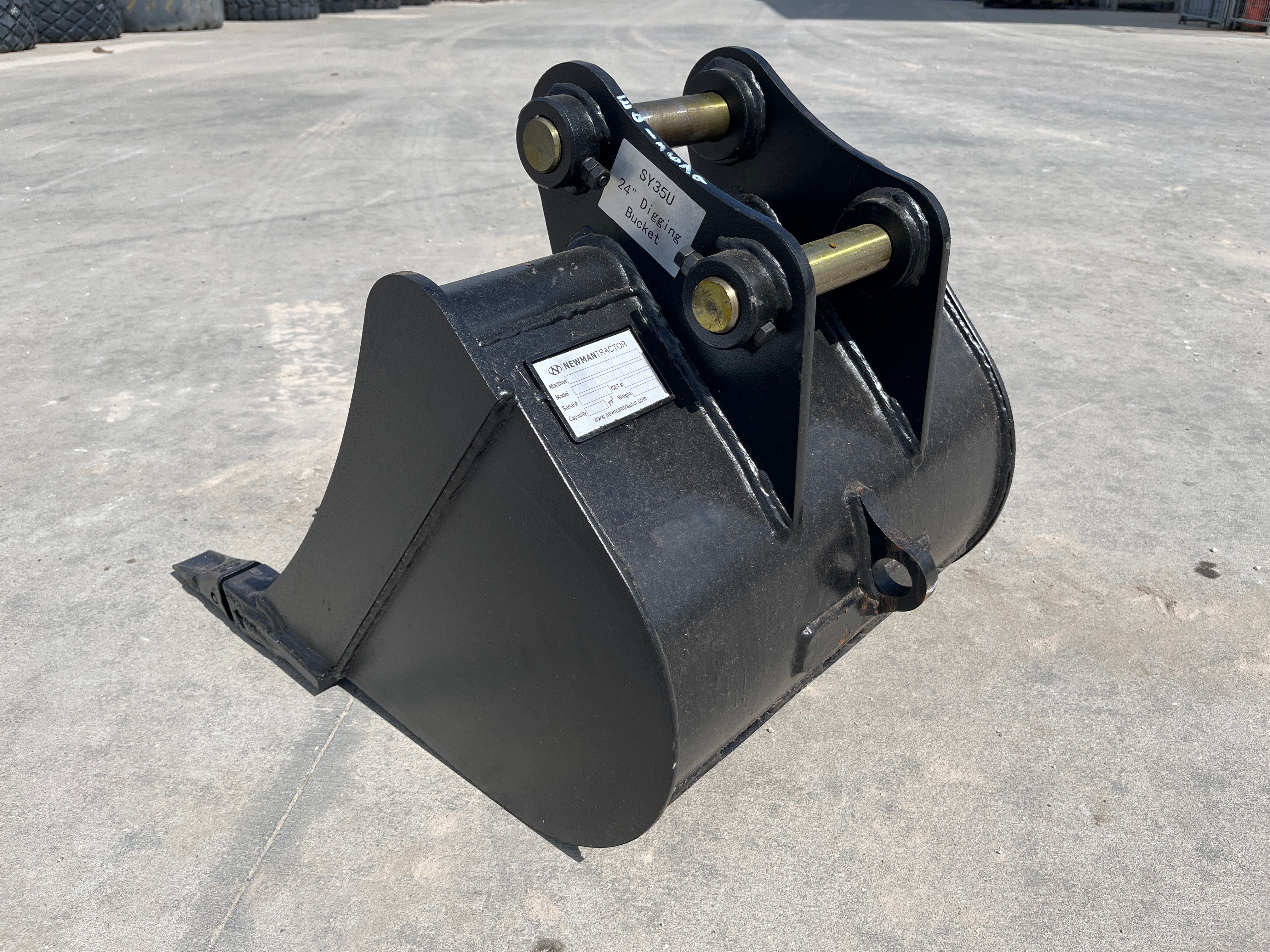 24" BUCKET FOR SY35U Photo 2 Thumbnail