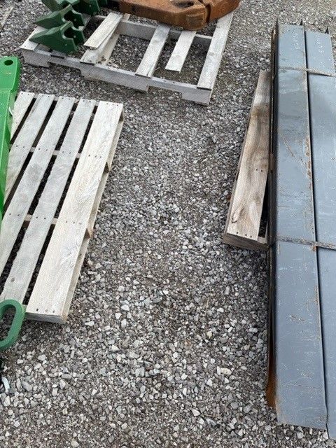 7' SKID STEER FORK EXTENSIONS Photo 1 Thumbnail