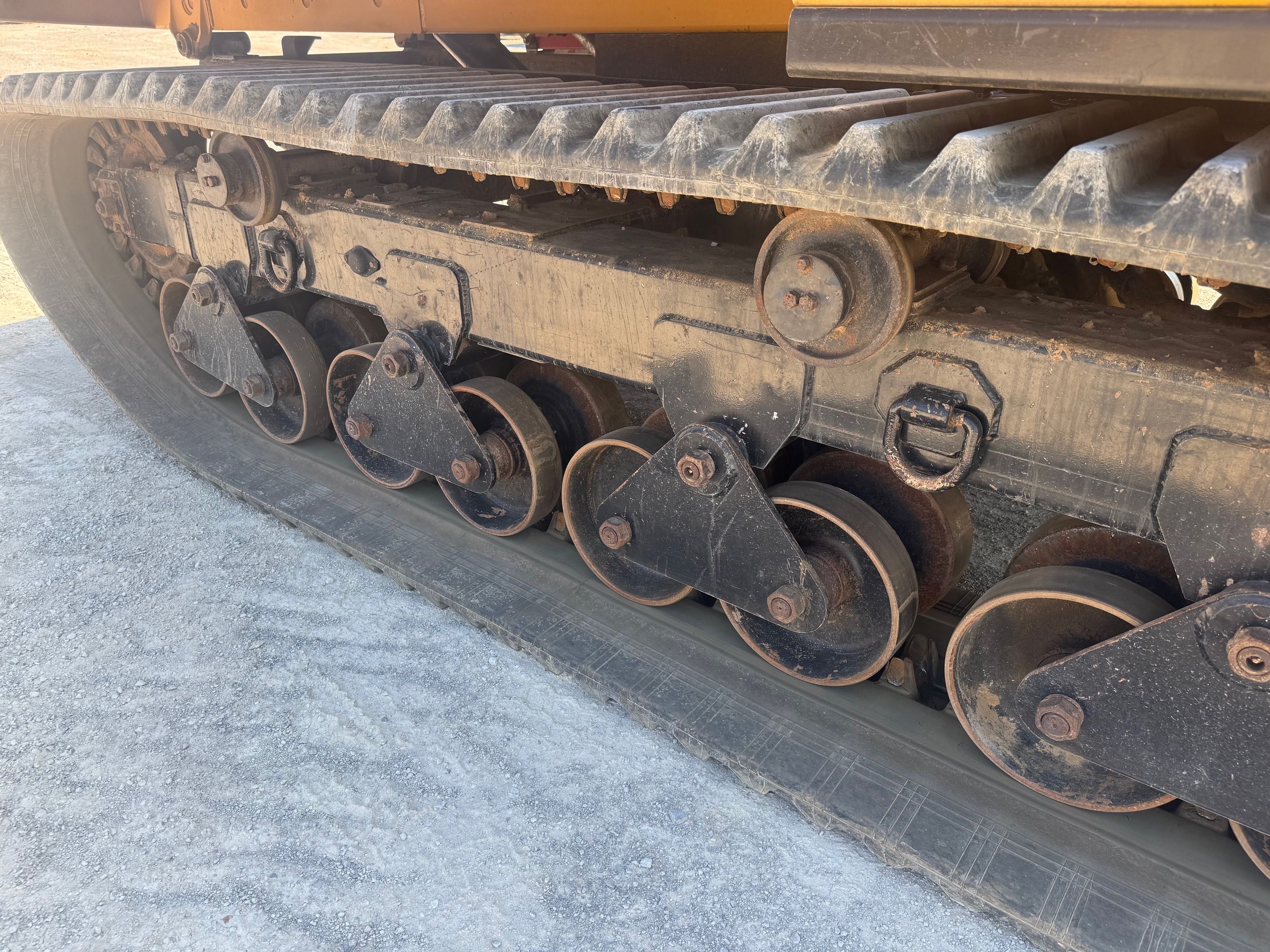 MOROOKA MST 1000VD CRAWLER CARRIER FLAT BED Photo 6 Thumbnail