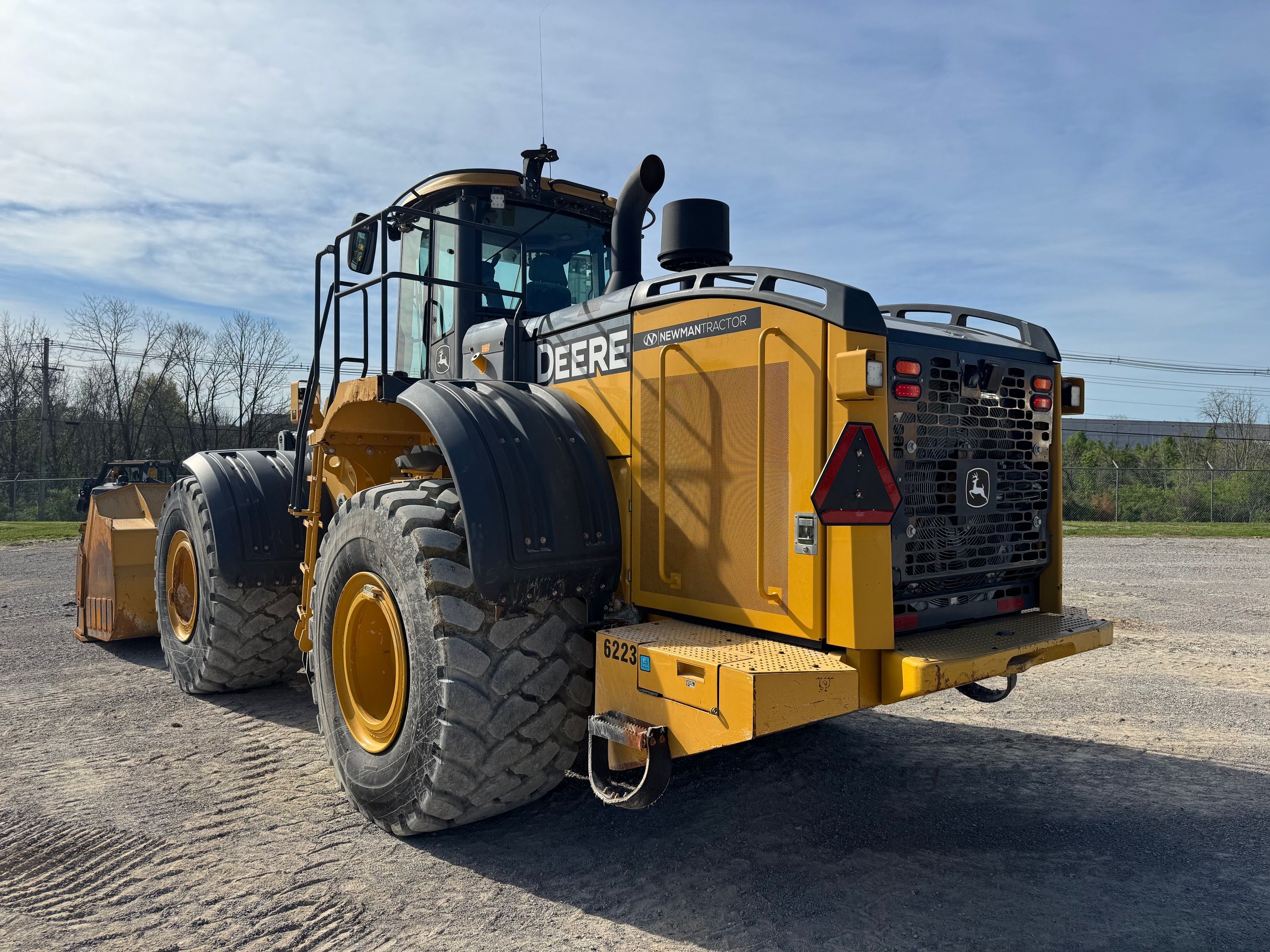 2017 JOHN DEERE 844K Photo 2 Thumbnail