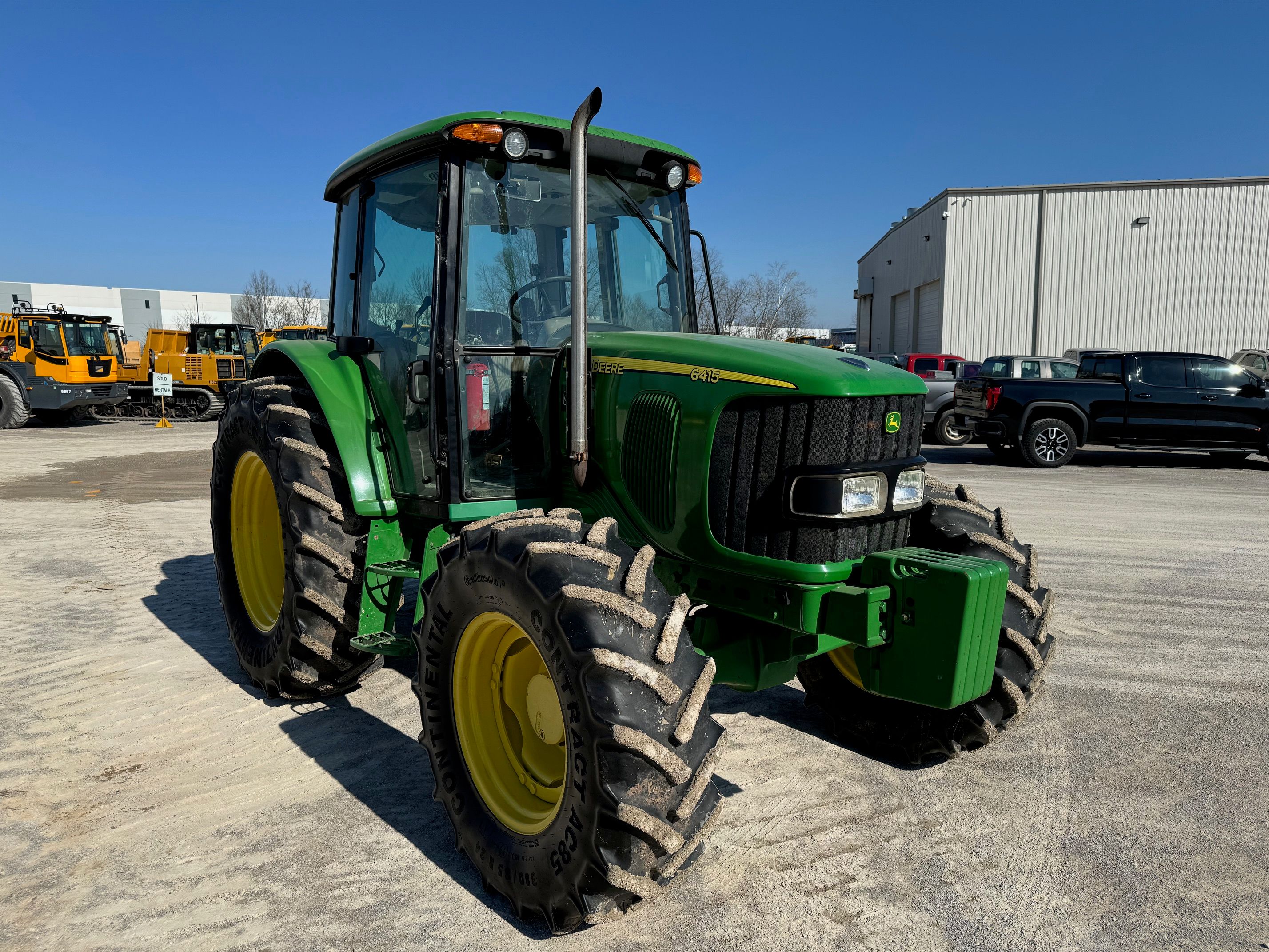  JOHN DEERE 6415 Photo 4 Thumbnail