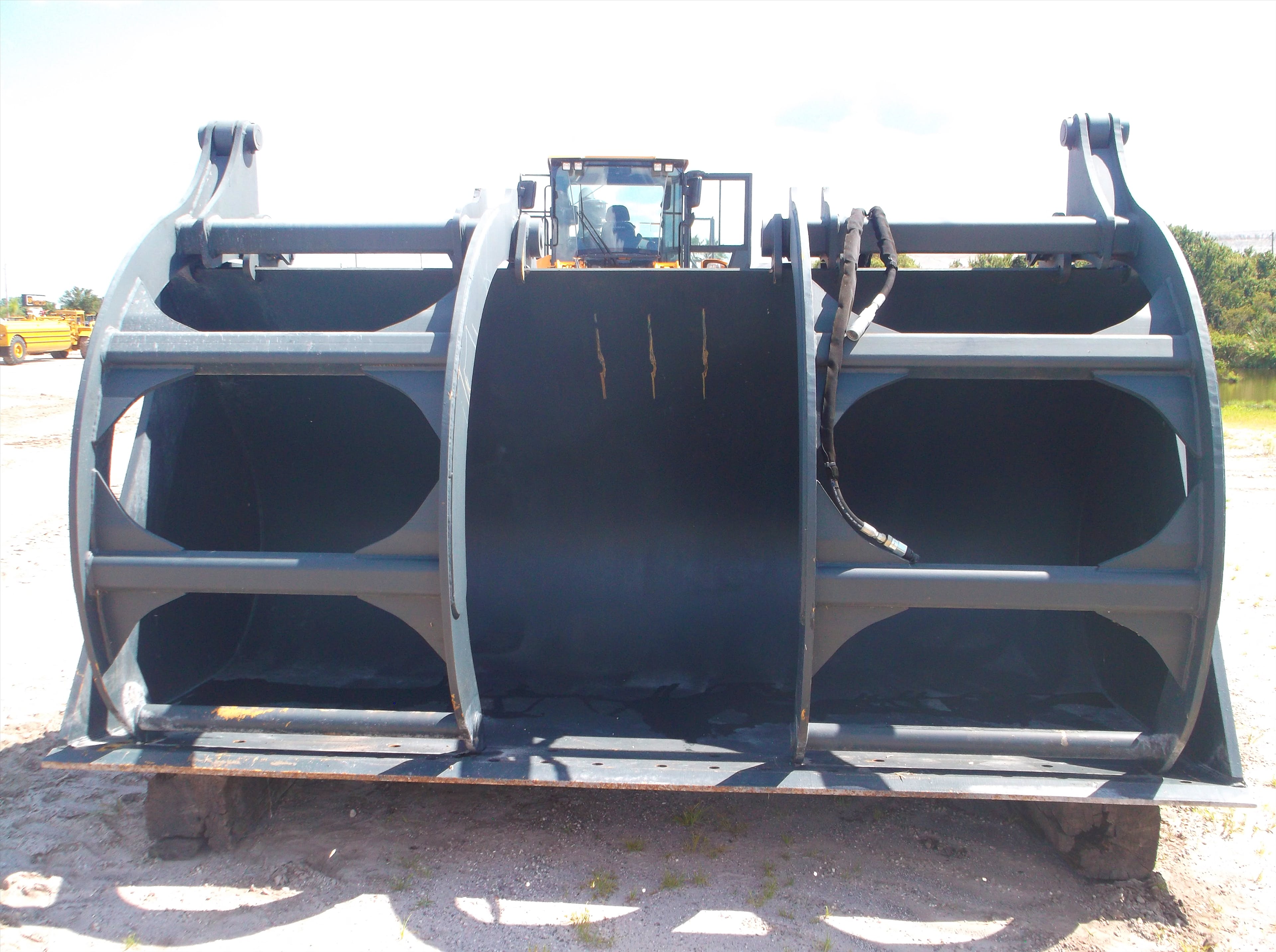 GRAPPLE BUCKET FOR BALDERSON L800 COUPLER Photo 6 Thumbnail